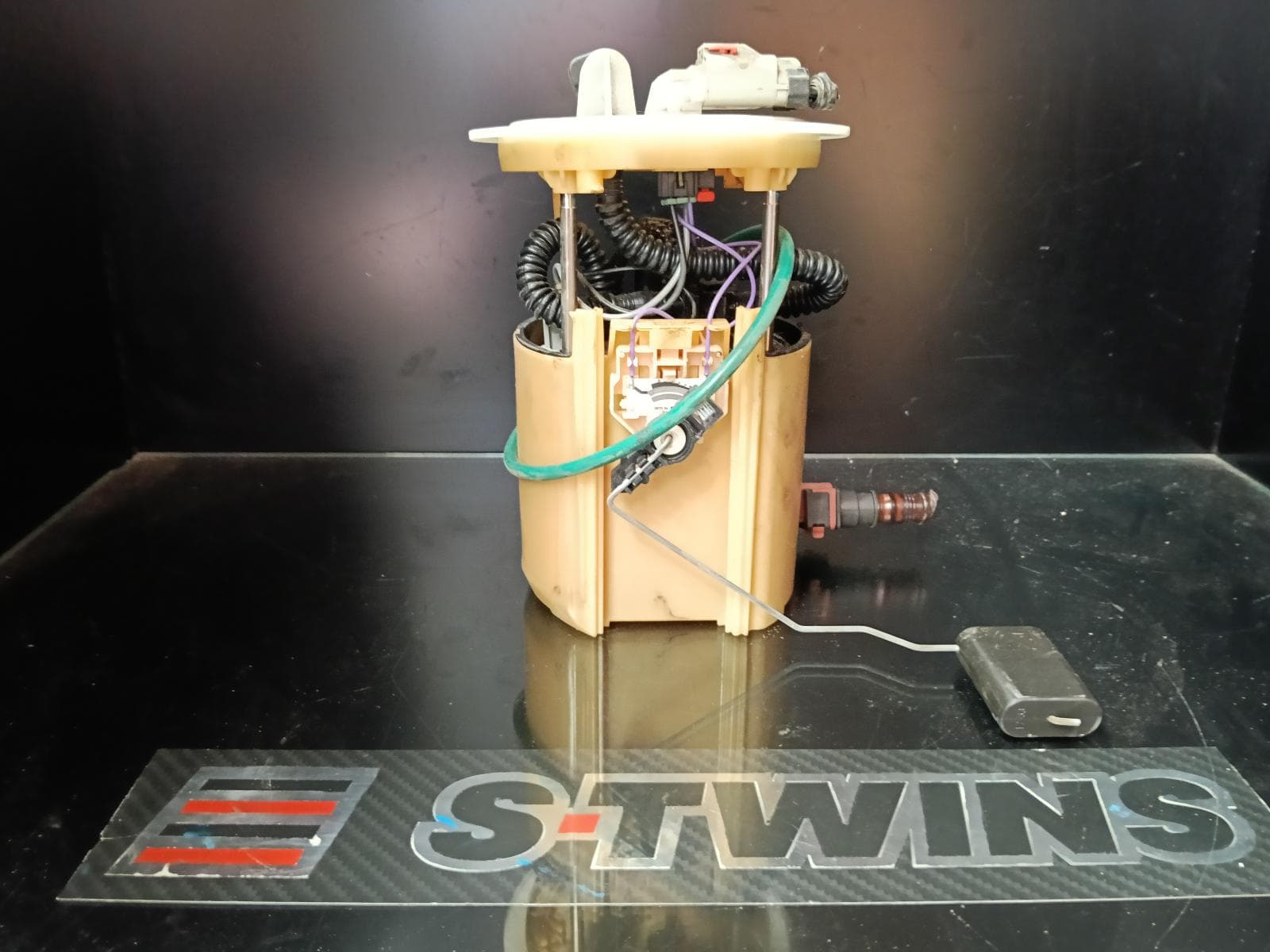 Used auto part listing image: 2014 JEEP GRANDCHEROKEE FUEL PUMP PUMP & SENDER, 6.4, PETROL, WK, 01/12-02/22 0000383664