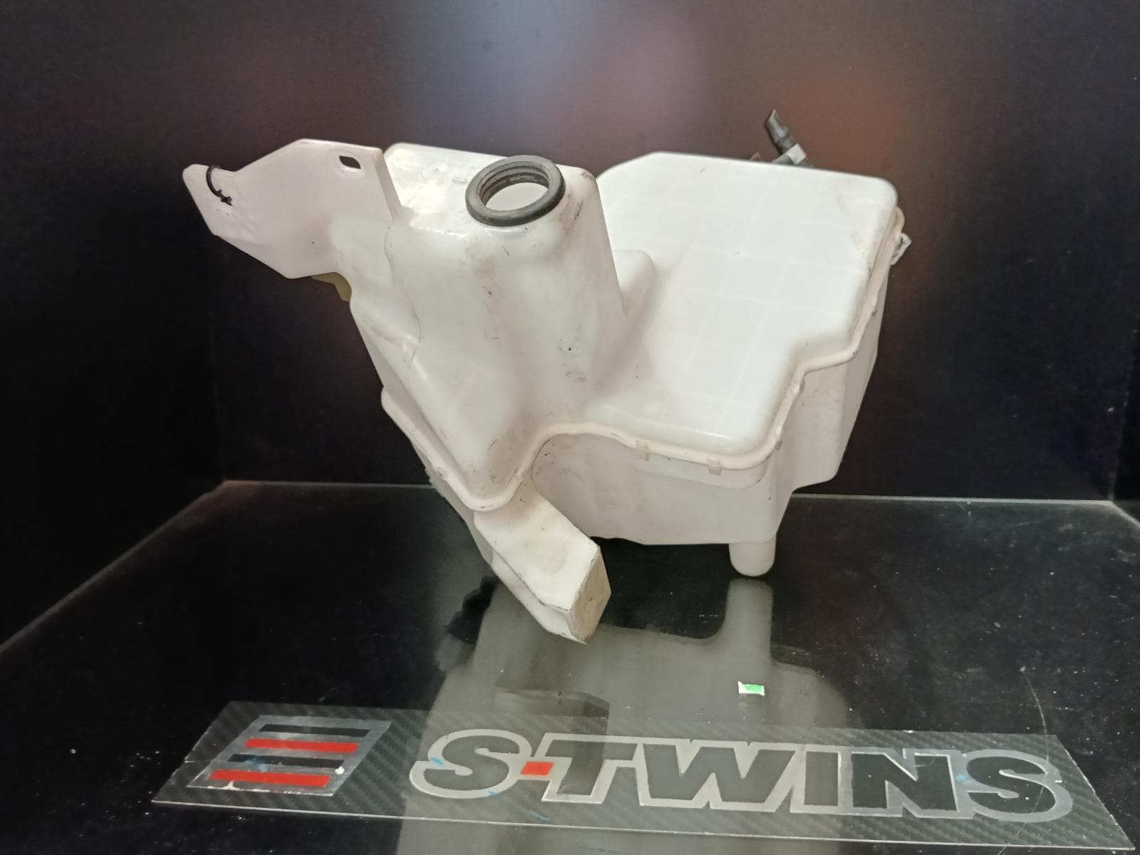Used auto part listing image: 2018 SUBARU BRZ AIR CLEANER BOX AIR CLEANER, Z1, 07/12-09/21 0000383602