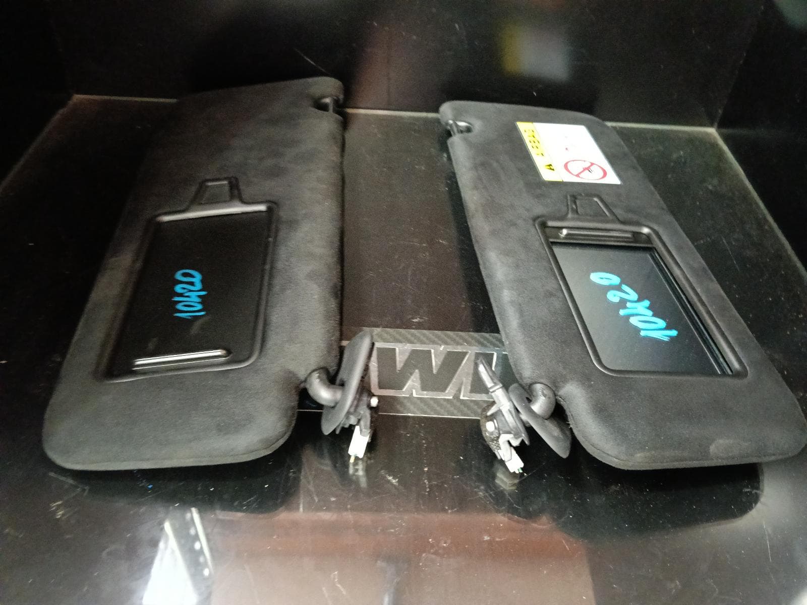 Used auto part listing image: 2021 HYUNDAI PALISADE SUNVISOR PAIR (LH & RH SIDE), SUEDE, LX2, 07/20- 0000384835