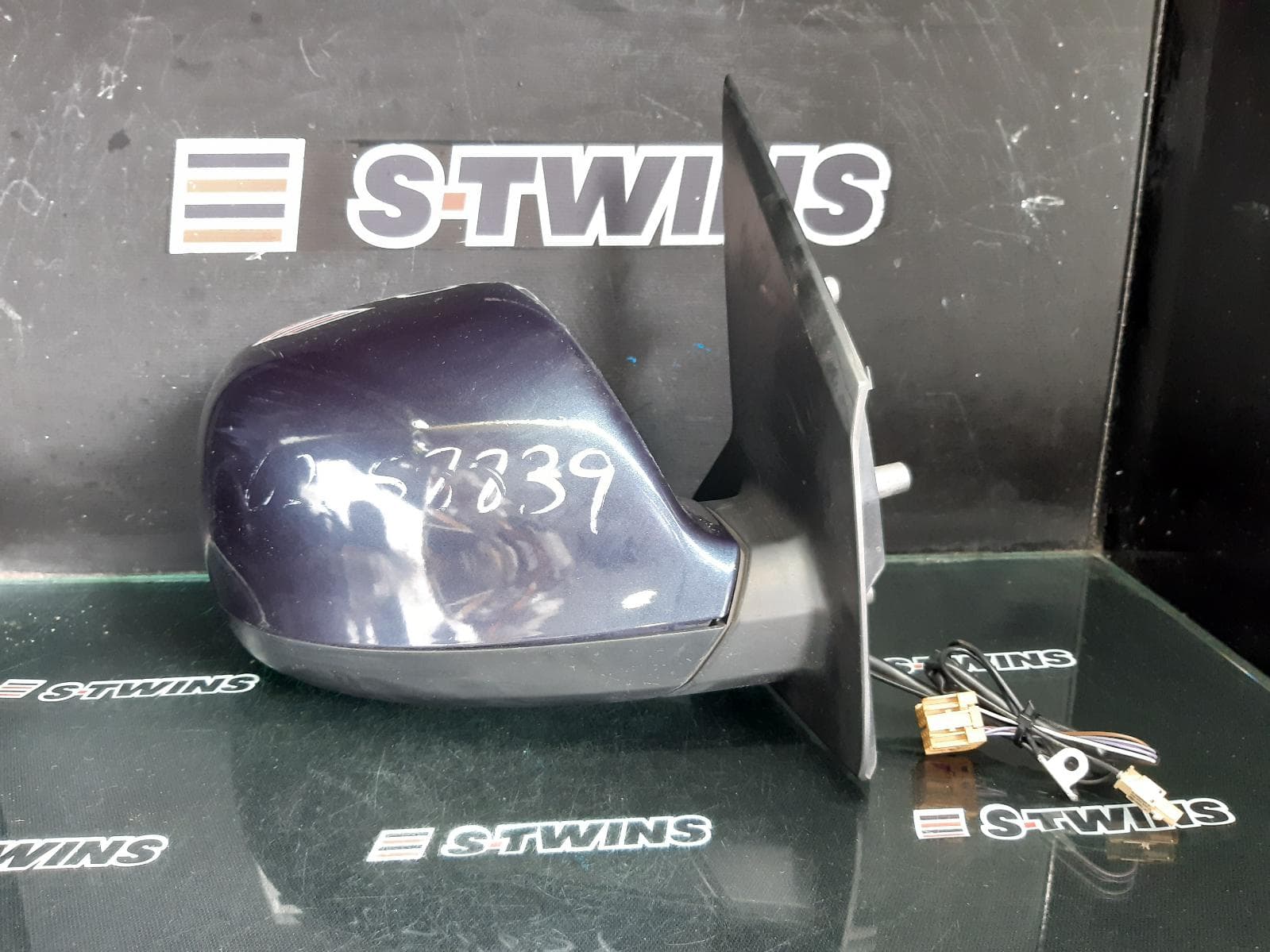 Used auto part listing image: 2018 VOLKSWAGEN TRANSPORTER RIGHT DOOR MIRROR T6, POWER FOLD, COLOUR CODED, VAN, 07/15- 0000366840