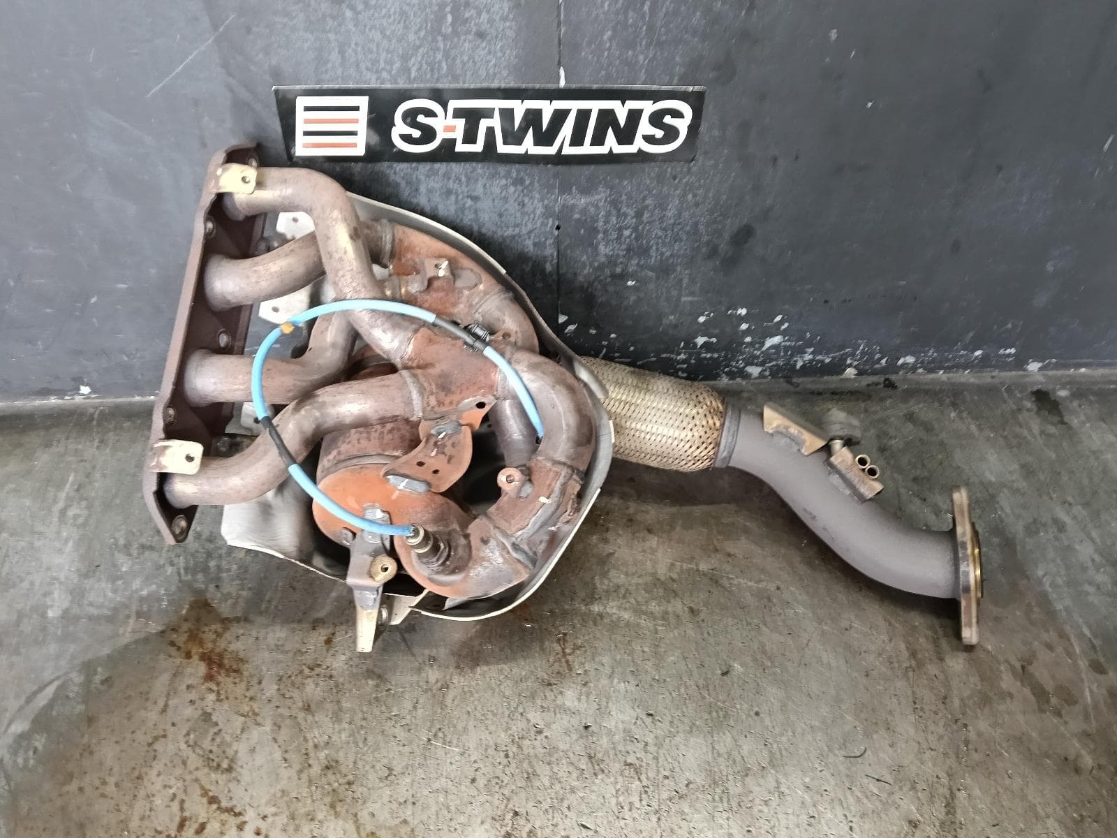 Used auto part listing image: 2018 MAZDA 3 CATALYTIC CONVERTER MANIFOLD-CAT TYPE, 2.5, PETROL, BM-BN, 11/13-02/19 0000384339