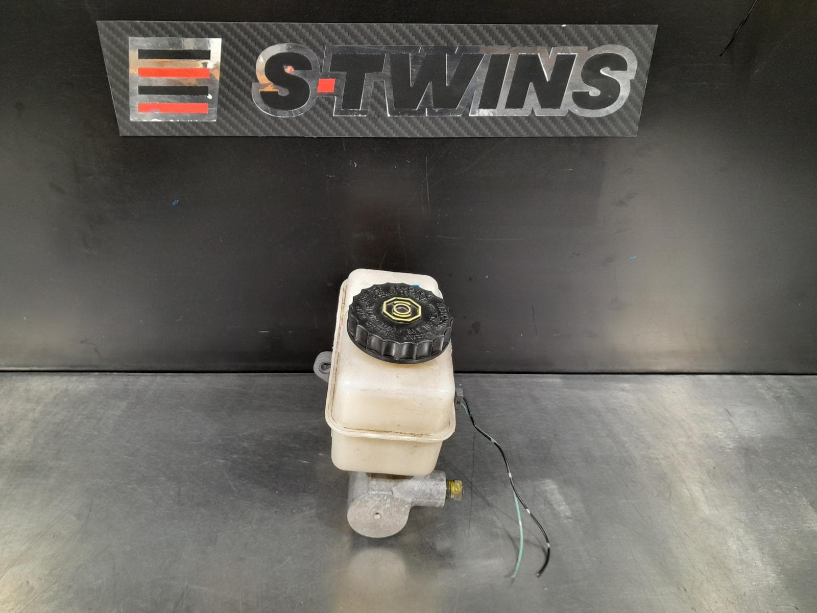 Used auto part listing image: 2011 NISSAN NAVARA MASTER CYLINDER D40 (VIN VSK), 09/05-08/15 0000183337