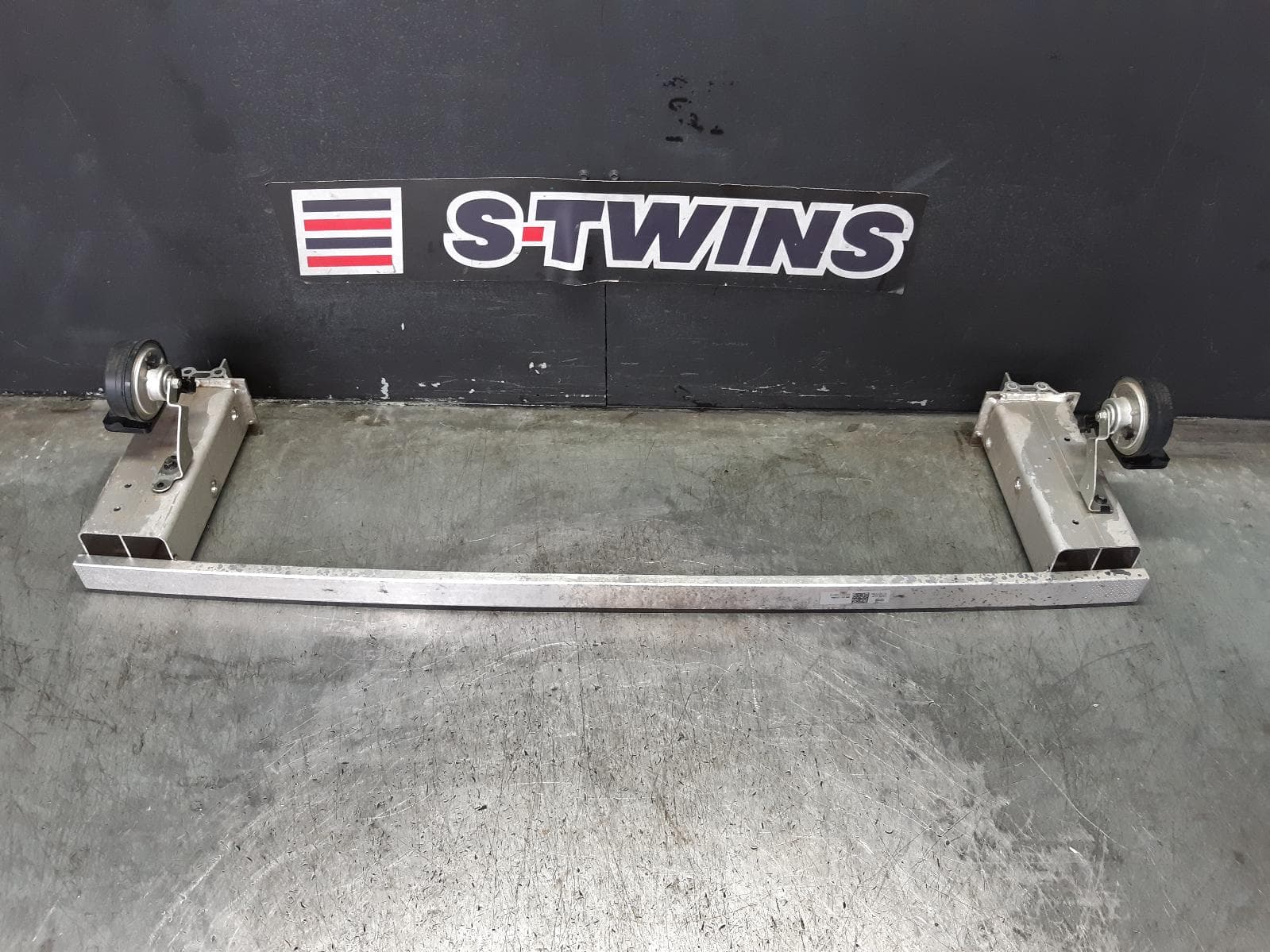 Used auto part listing image: 2018 VOLVO XC90 F BAR REINFORC BRACK ENERGY ABSORBER, Mk2, 04/15-11/24 0000165843