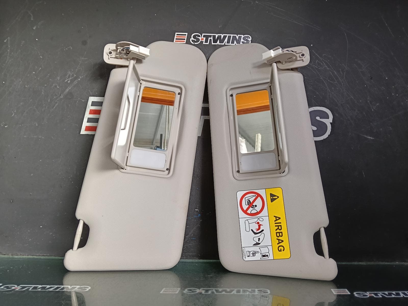 Used auto part listing image: 2019 MITSUBISHI ECLIPSE CROSS SUNVISOR PAIR, YA-YB, 11/17- 0000386875