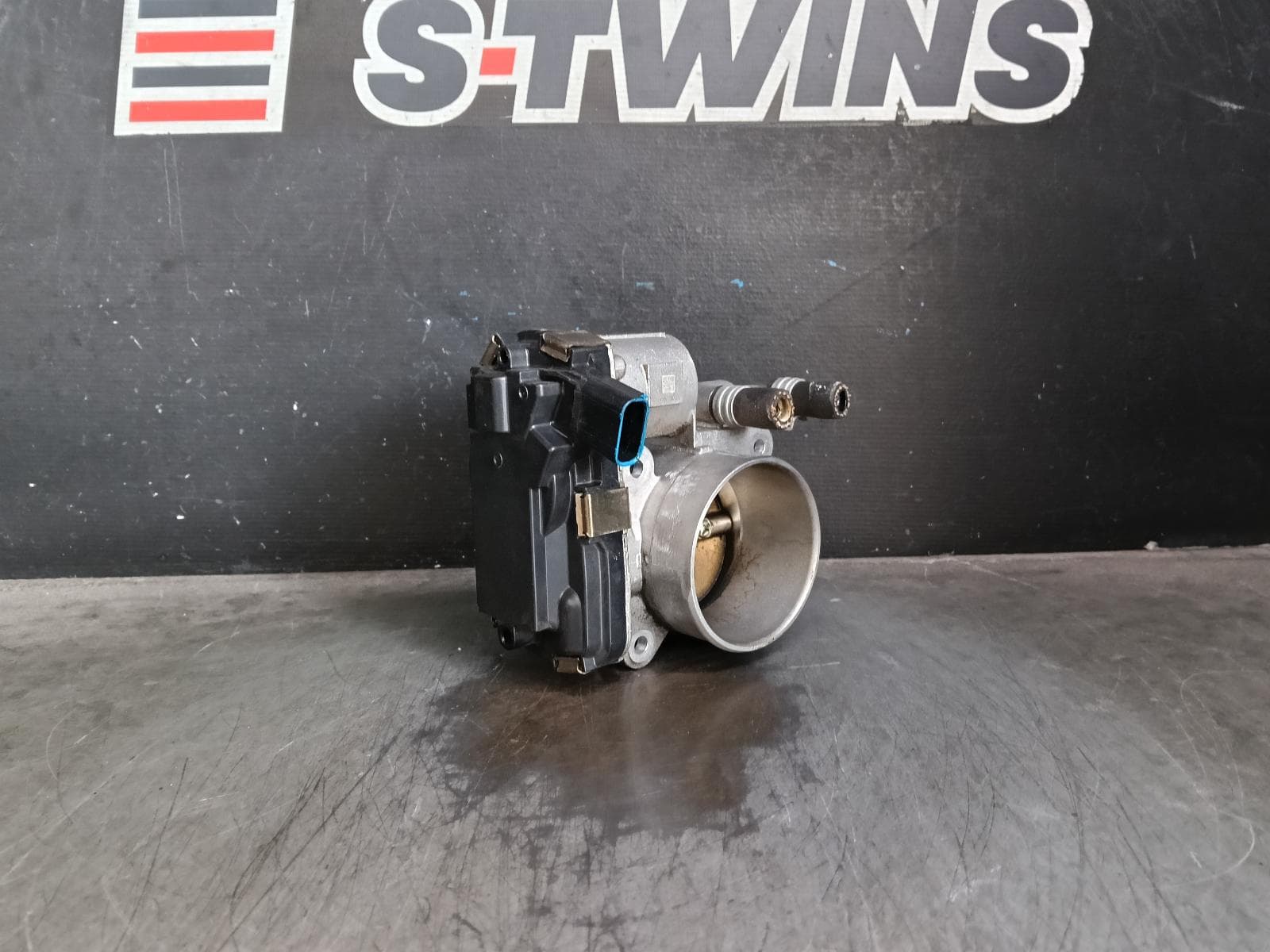 Used auto part listing image: 2014 SUBARU FORESTER THROTTLE BODY 2.0, FA20, PETROL, SJ, 12/12-08/18 0000386052