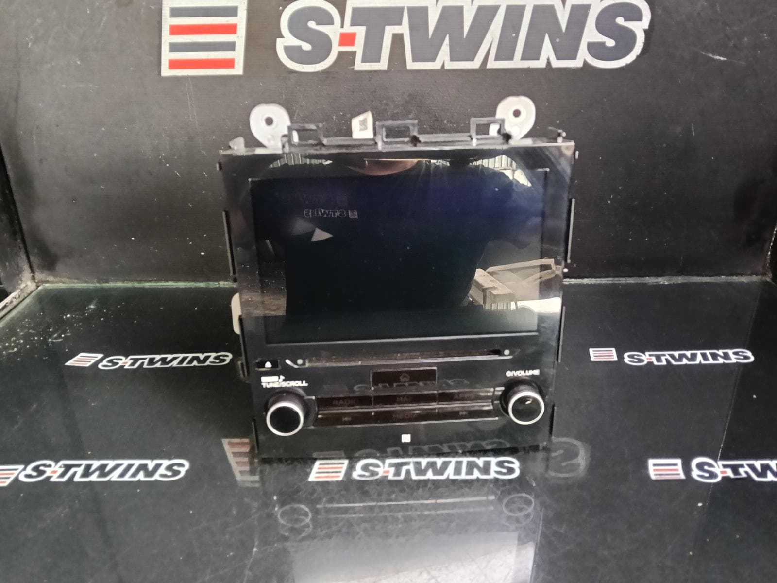 Used auto part listing image: 2020 SUBARU XV 6.5IN TOUCH SCREEN, NON SAT NAV TYPE, G5X, 03/17-04/20 0000386578