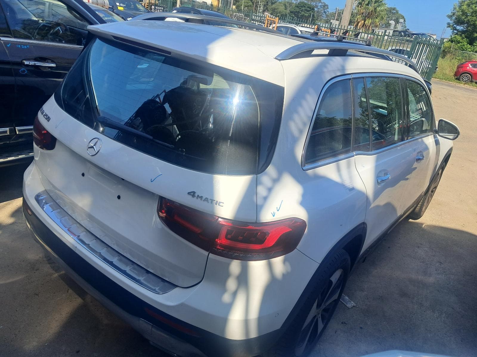 2020 MERCEDES GLB CLASS 4