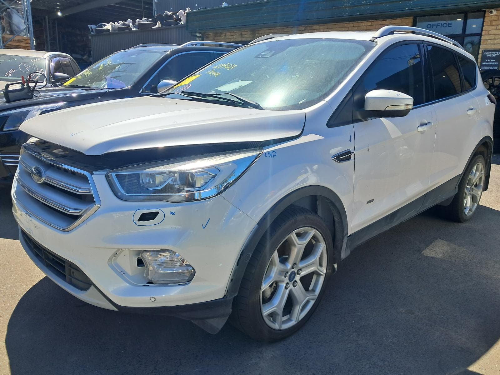 2017 FORD ESCAPE 4