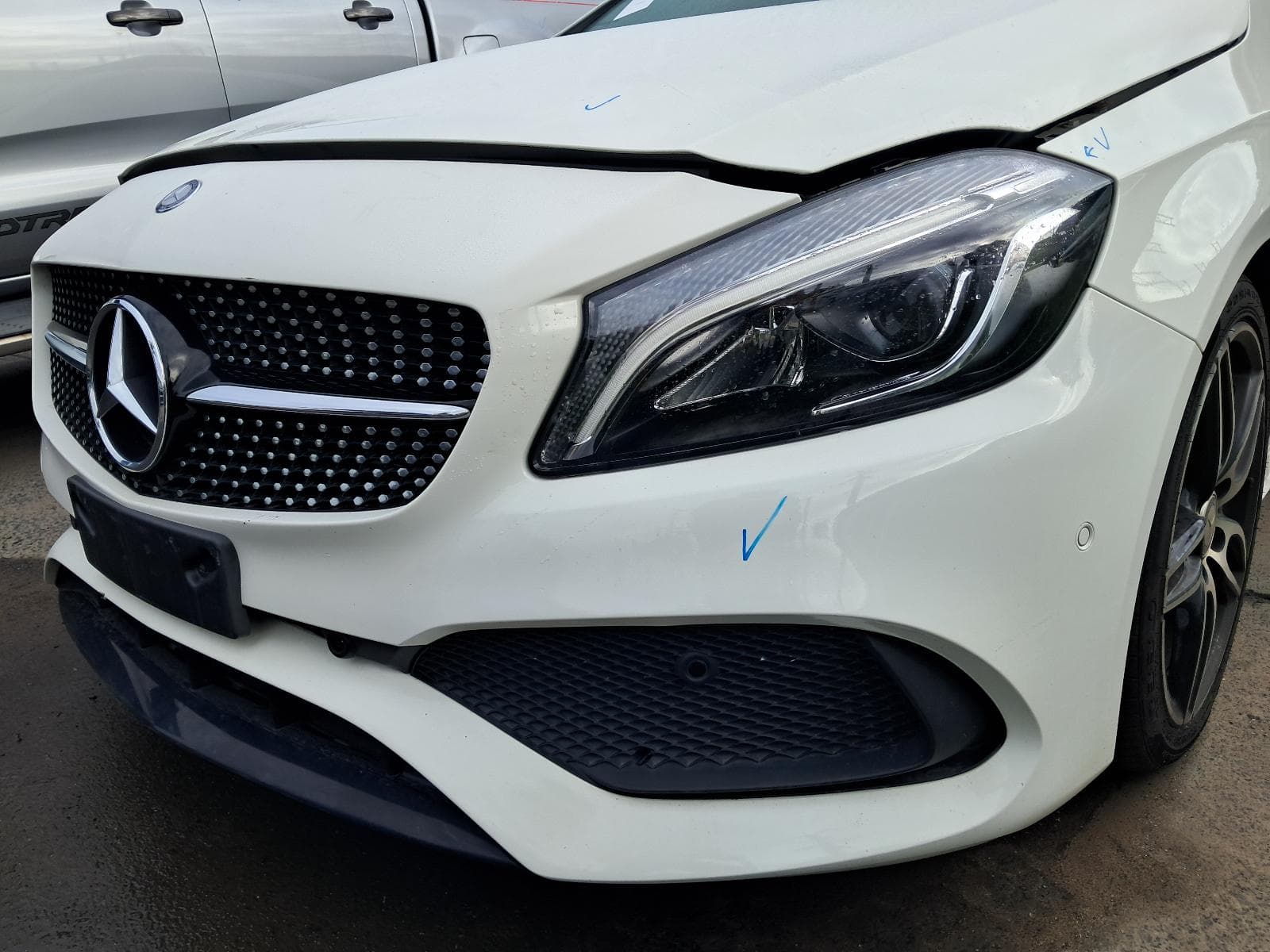2017 MERCEDES A CLASS 8