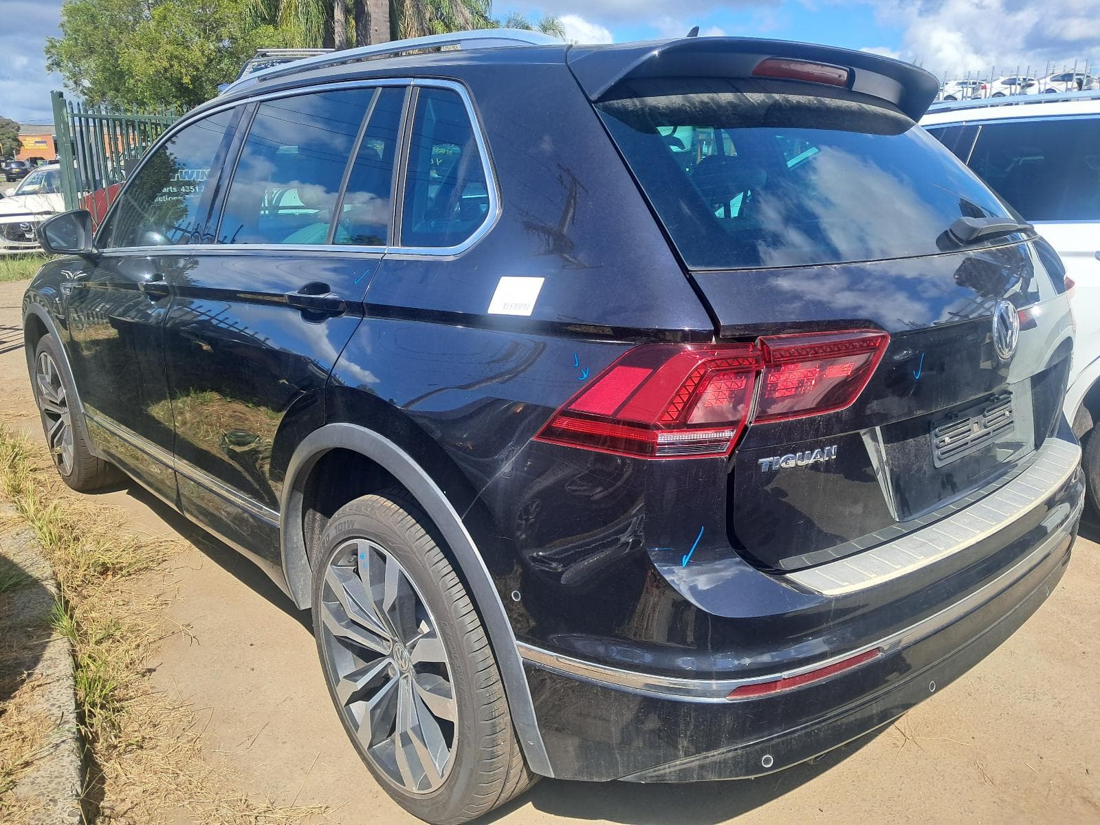 2017 VOLKSWAGEN TIGUAN 2