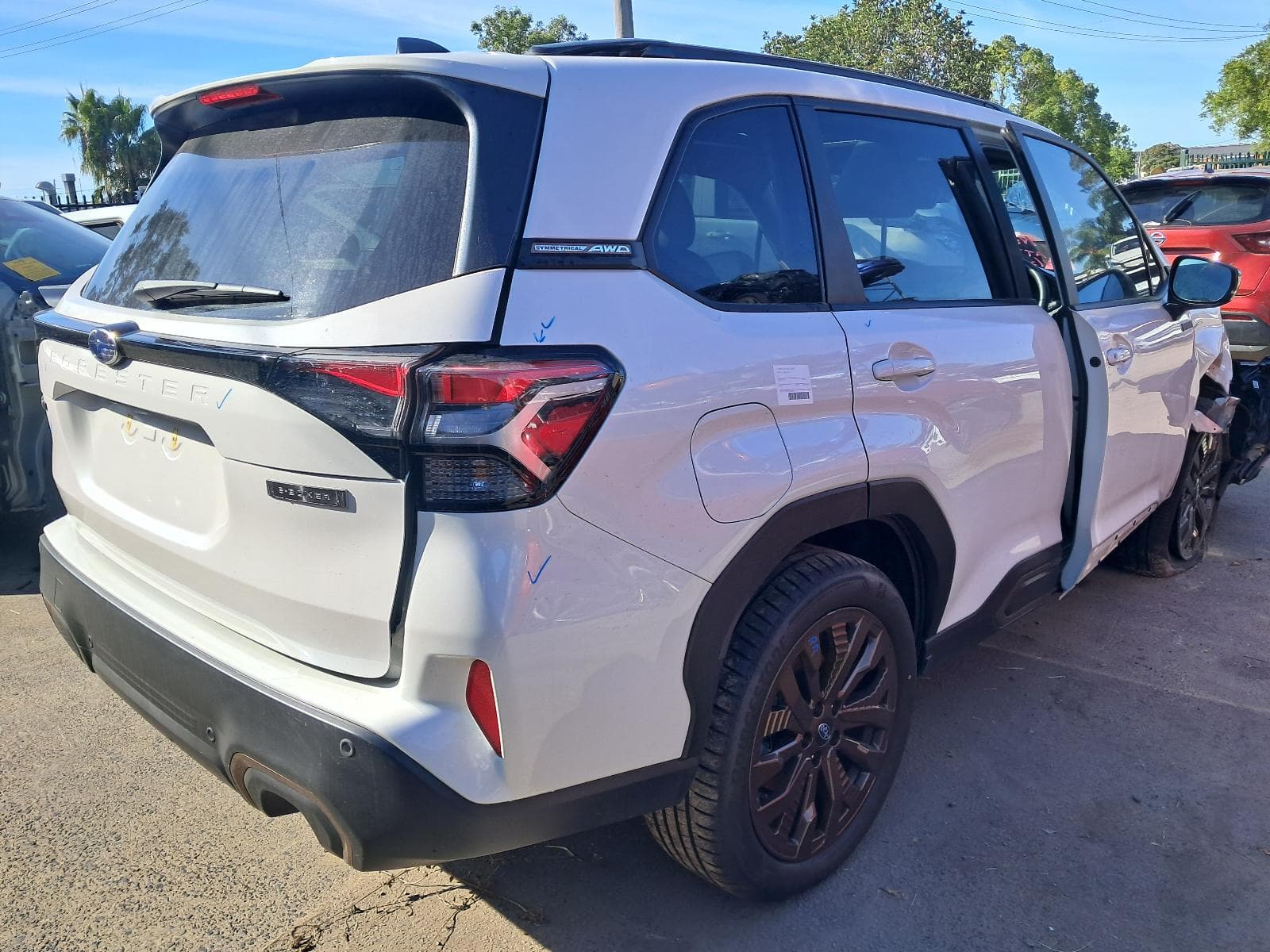 2025 SUBARU FORESTER 4