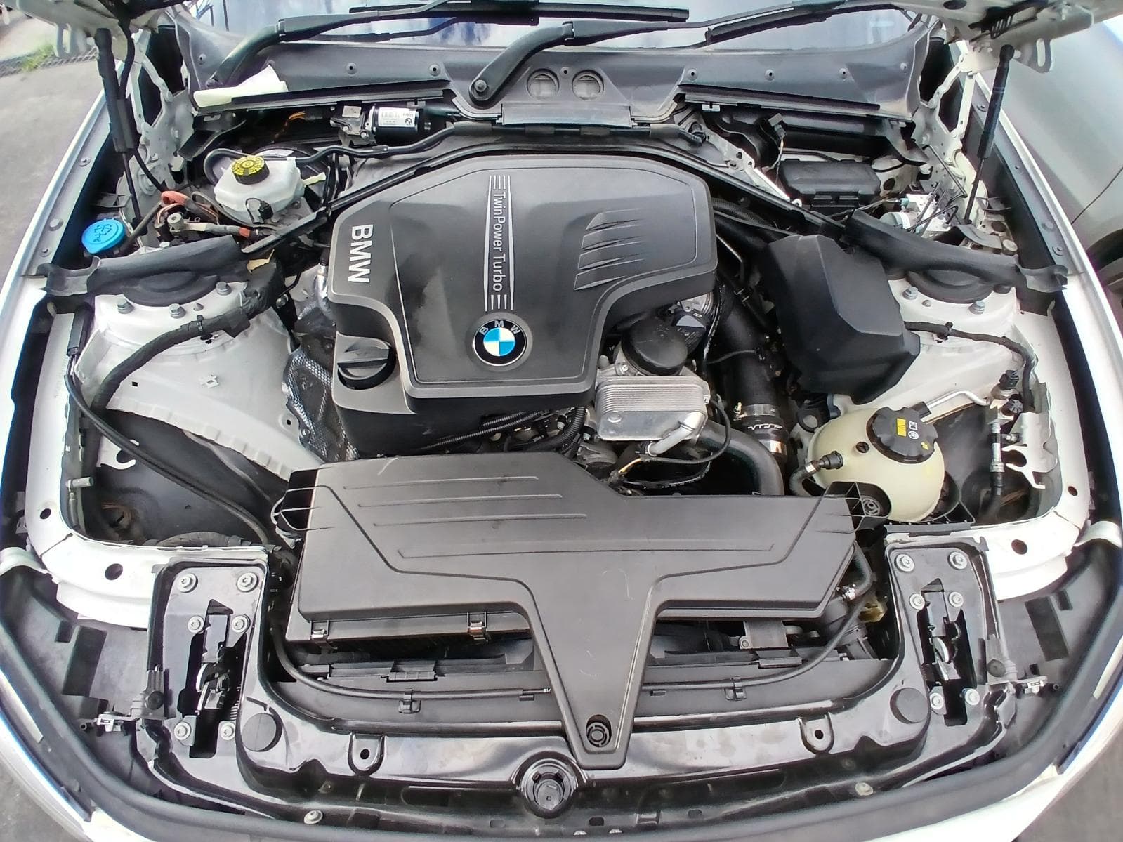 2016 BMW 1 SERIES 8