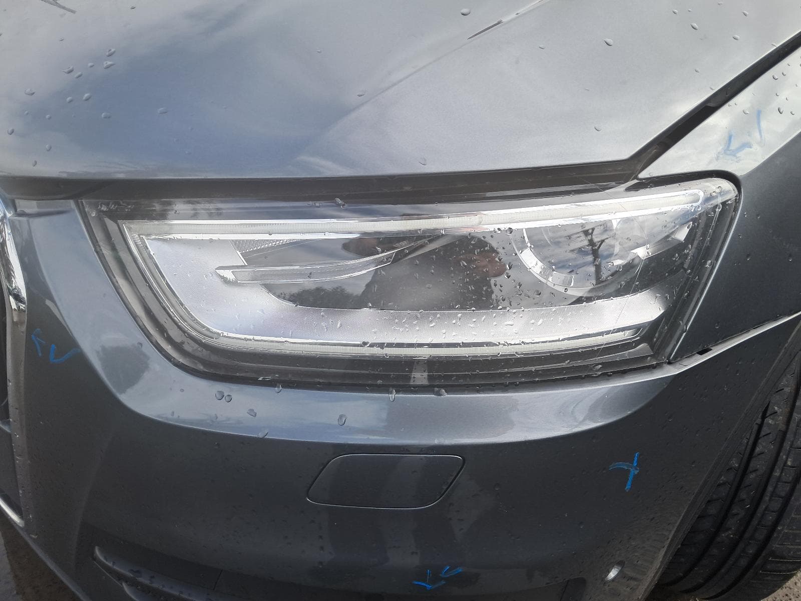 2012 AUDI Q3 7
