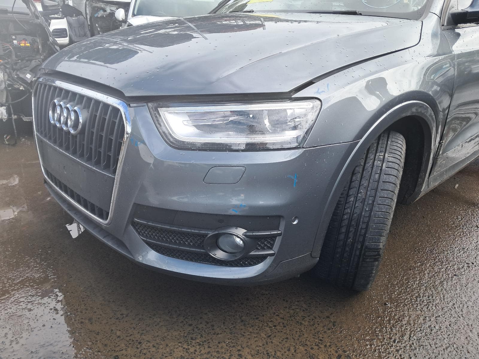 2012 AUDI Q3 9