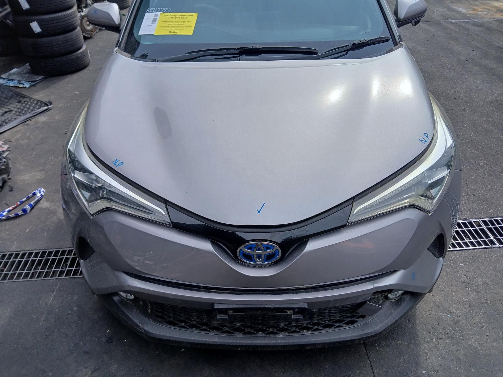 2017 TOYOTA C-HR 11