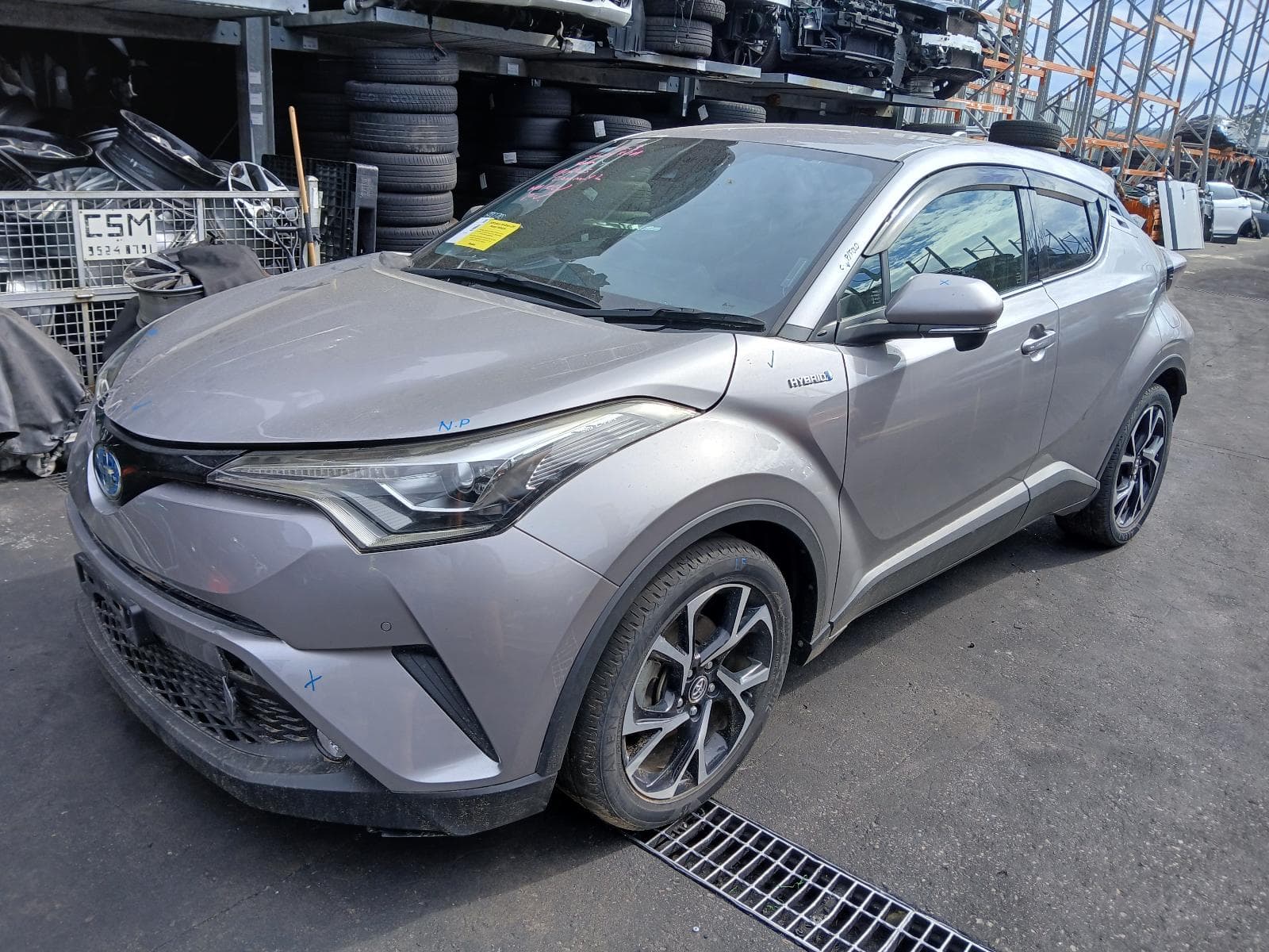 2017 TOYOTA C-HR 3