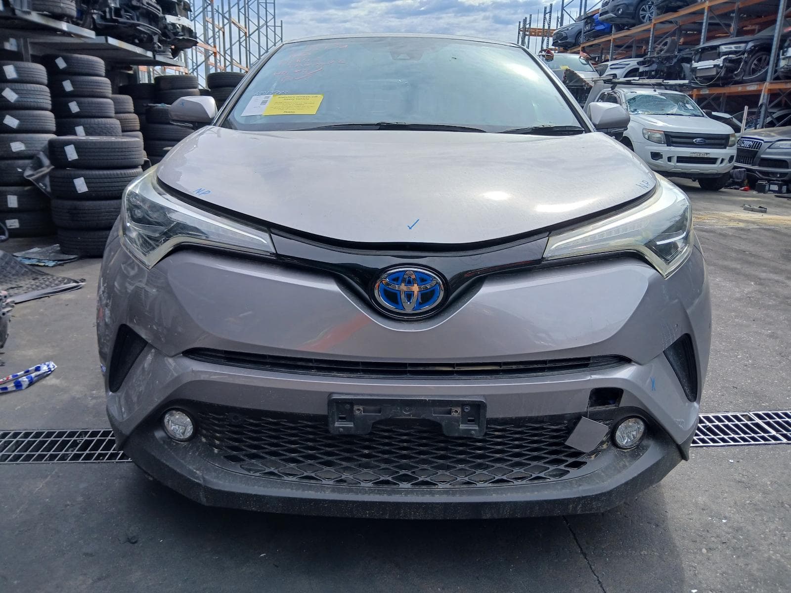 2017 TOYOTA C-HR 10