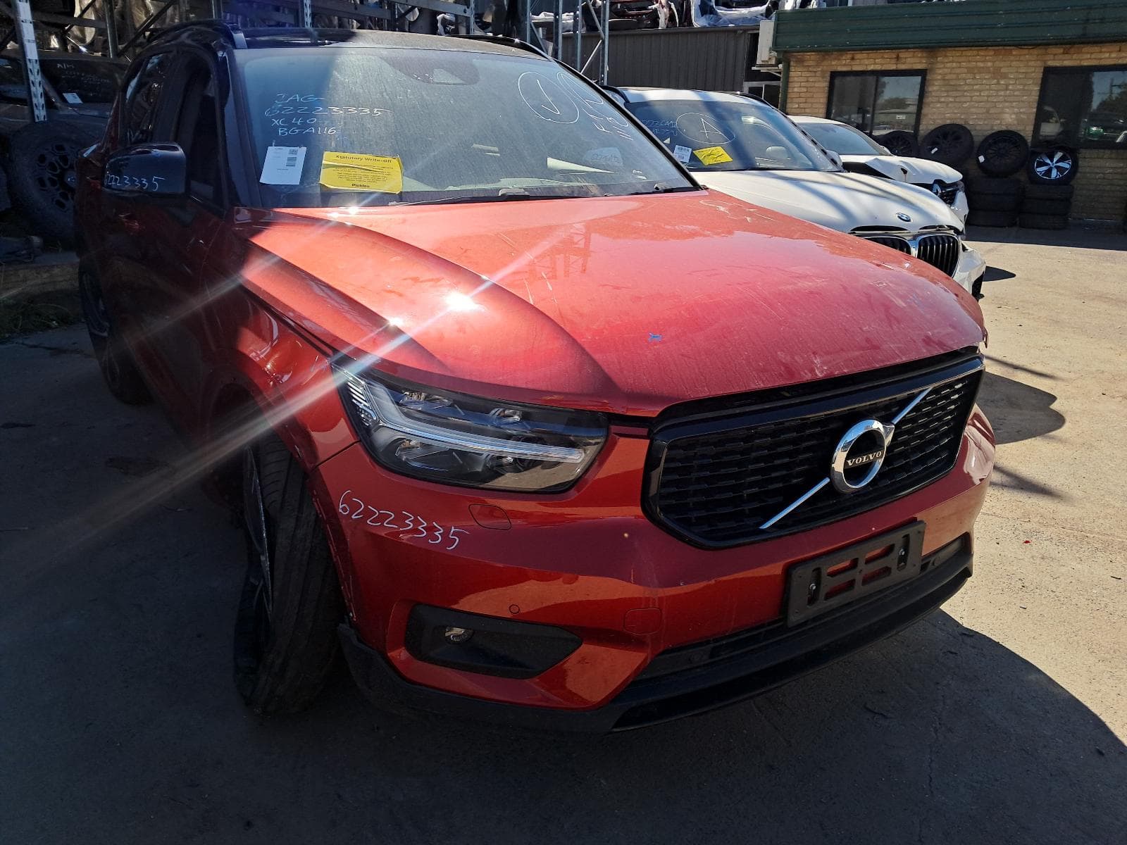 2020 VOLVO XC40 5