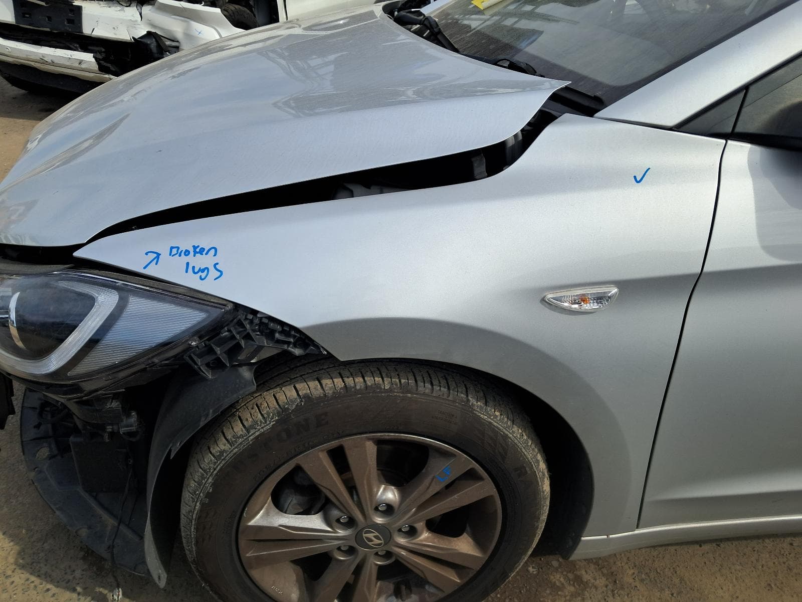 2017 HYUNDAI ELANTRA 9