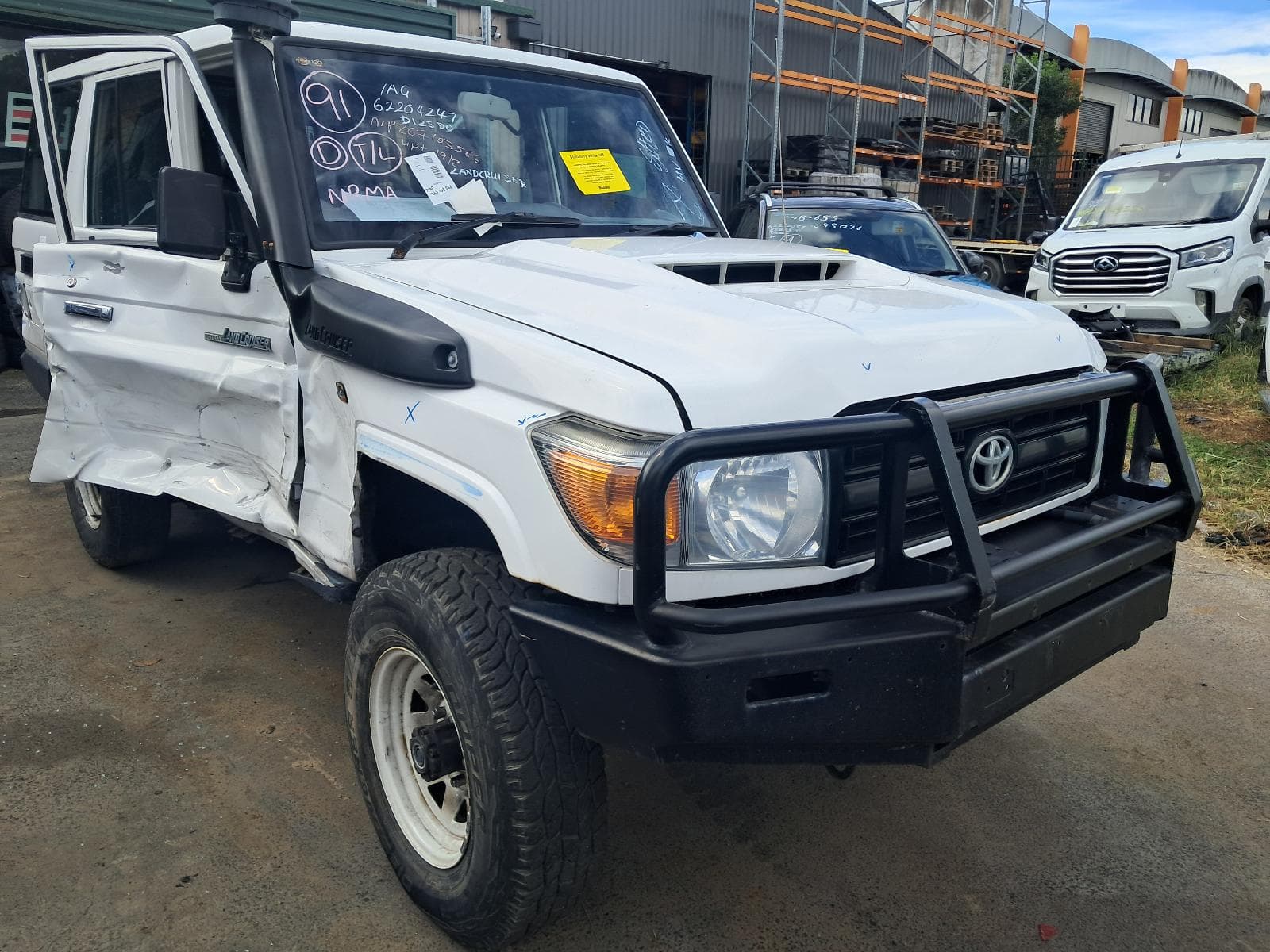 2018 TOYOTA LANDCRUISER 3