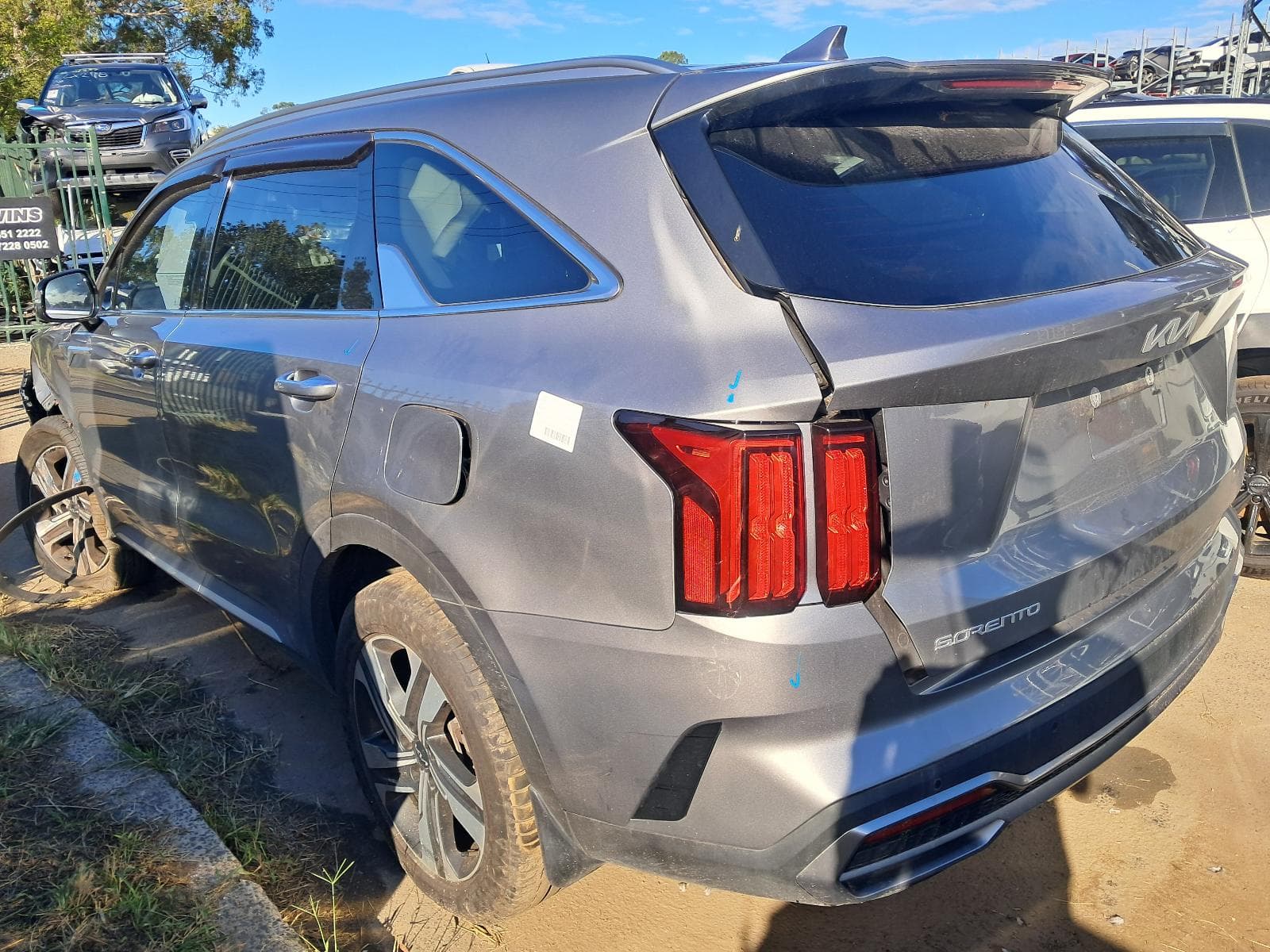 2023 KIA SORENTO 4
