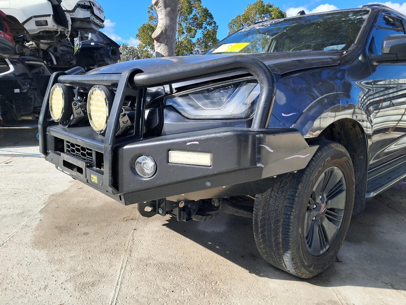 2021 ISUZU DMAX 8