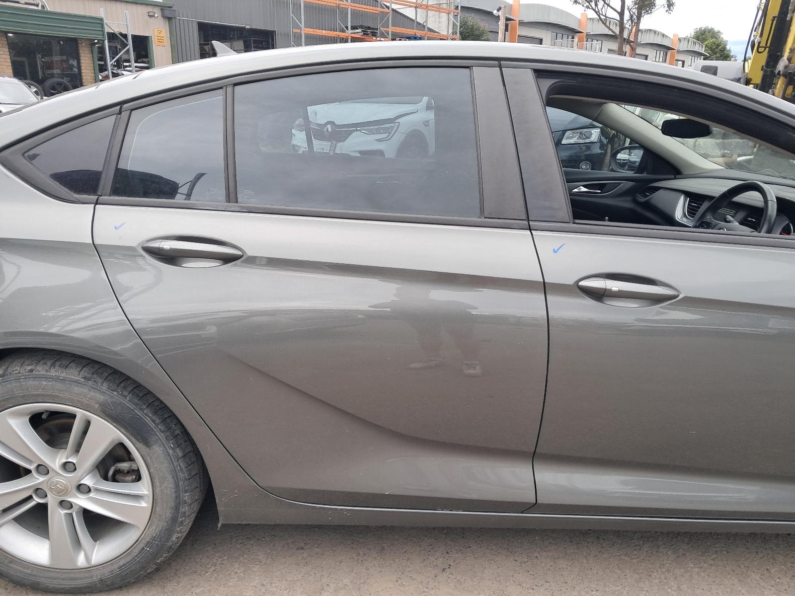 2019 HOLDEN COMMODORE 15