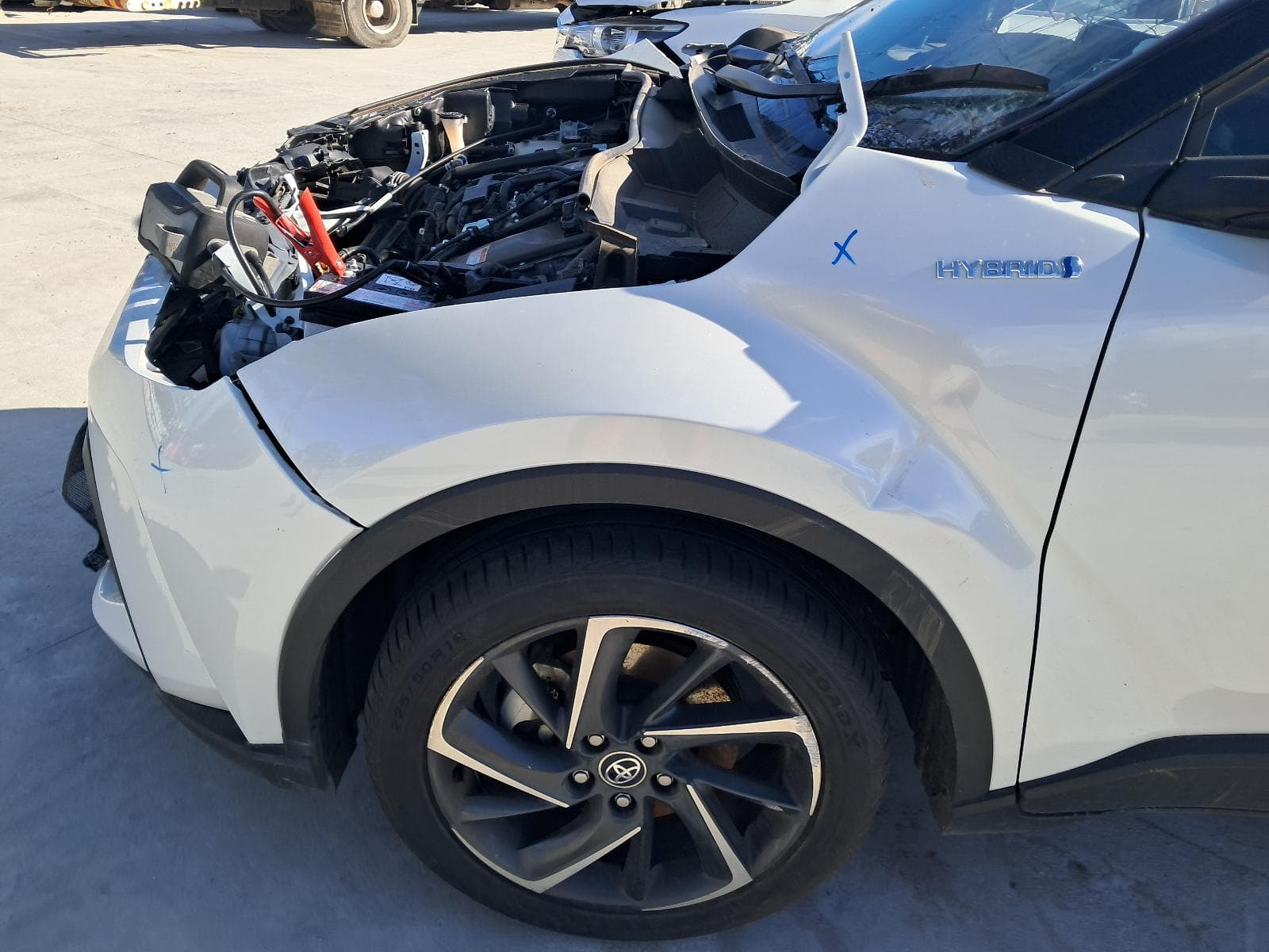2023 TOYOTA C-HR 11