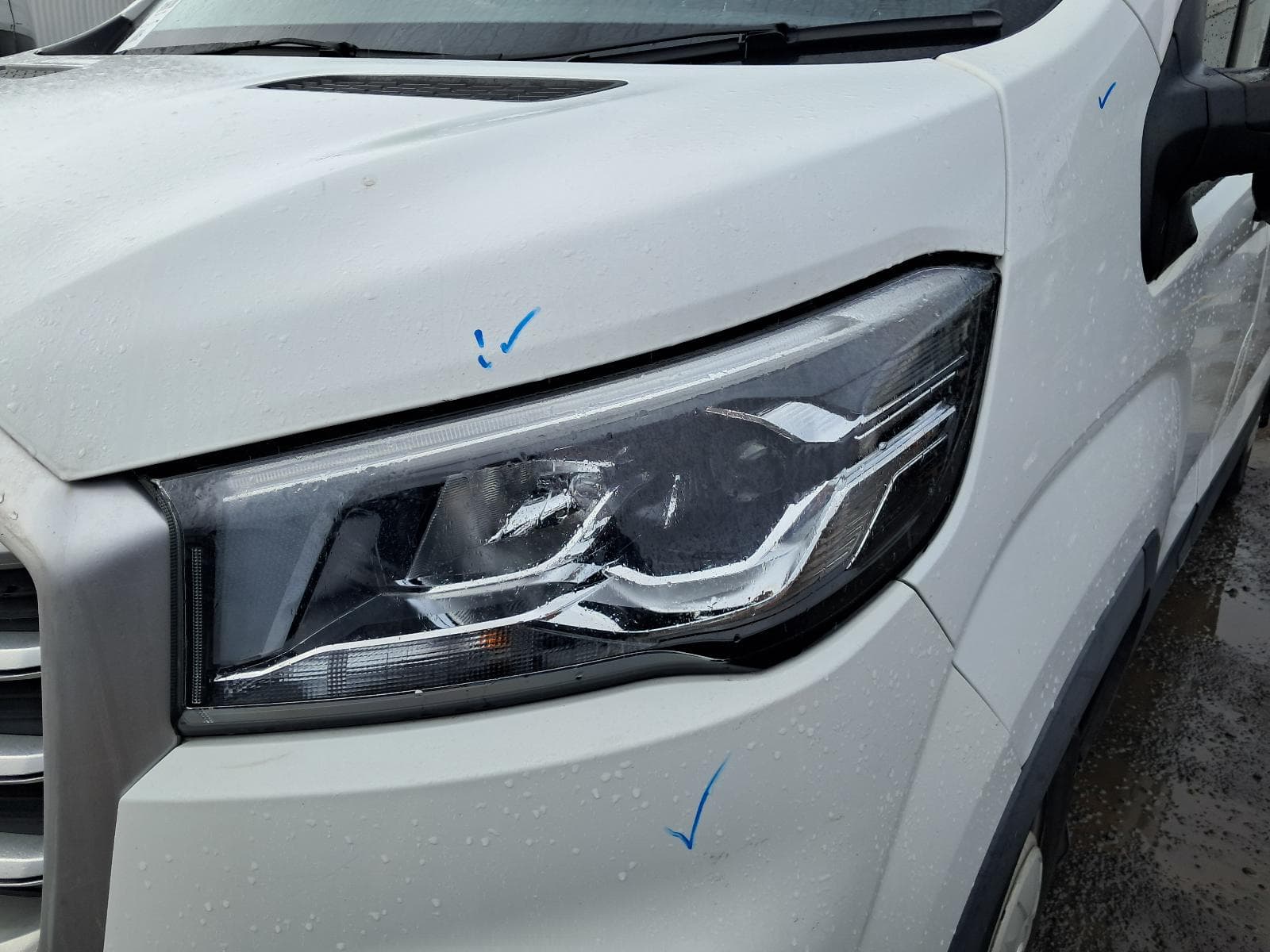 2025 LDV DELIVER 9 7