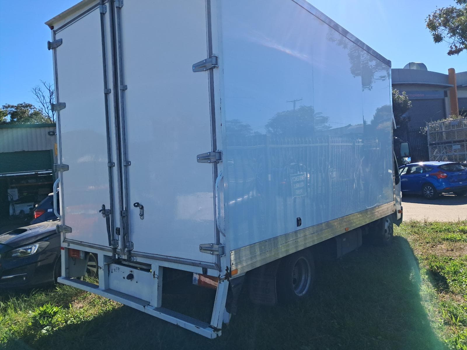 2021 HINO 300 3