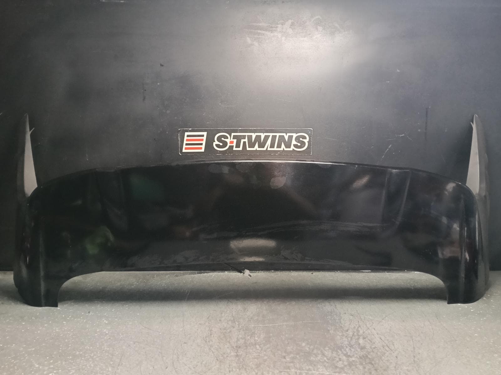 Used auto part listing image: 2019 HYUNDAI KONA REAR SPOILER OS, 09/17-07/23 0000414161