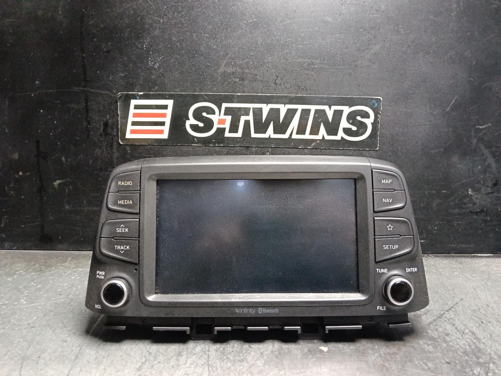Used auto part listing image: 2019 HYUNDAI KONA DISPLAY UNIT, 8 IN, OS, 09/17-07/23 0000414163