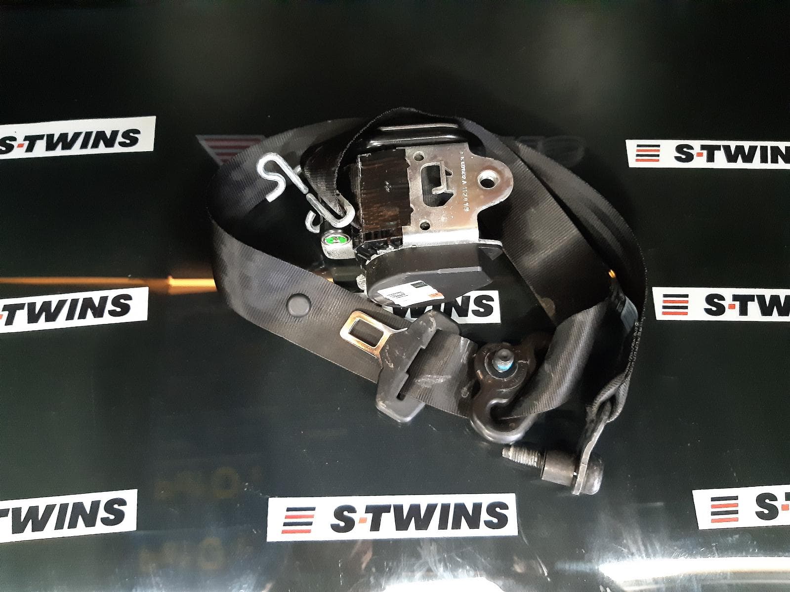 Used auto part listing image: 2012 FORD FOCUS SEAT BELT STALK LH FRONT, SEAT BELT ONLY, LW, 05/11-08/15 0000143716