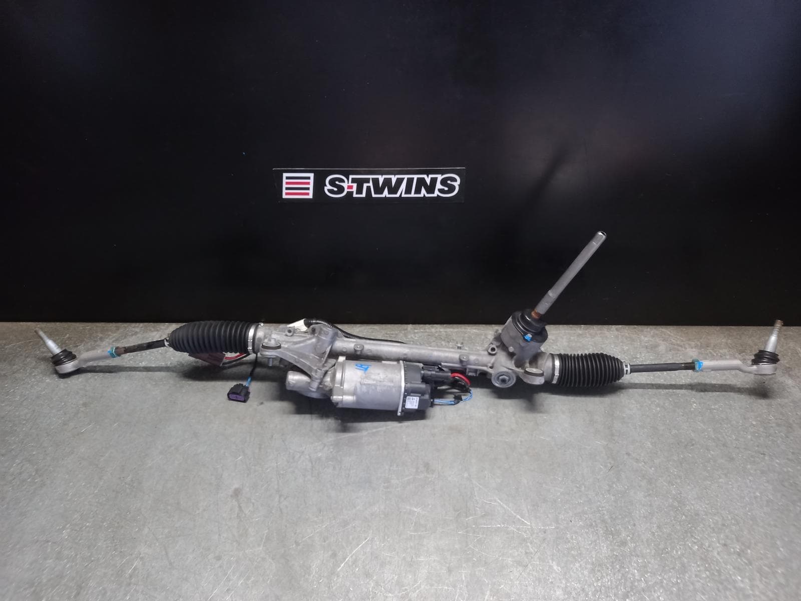 Used auto part listing image: 2020 LAND ROVER DISCOVERY SPORT STEERING BOX RACK STEERING RACK, L550, 07/19- 0000288892