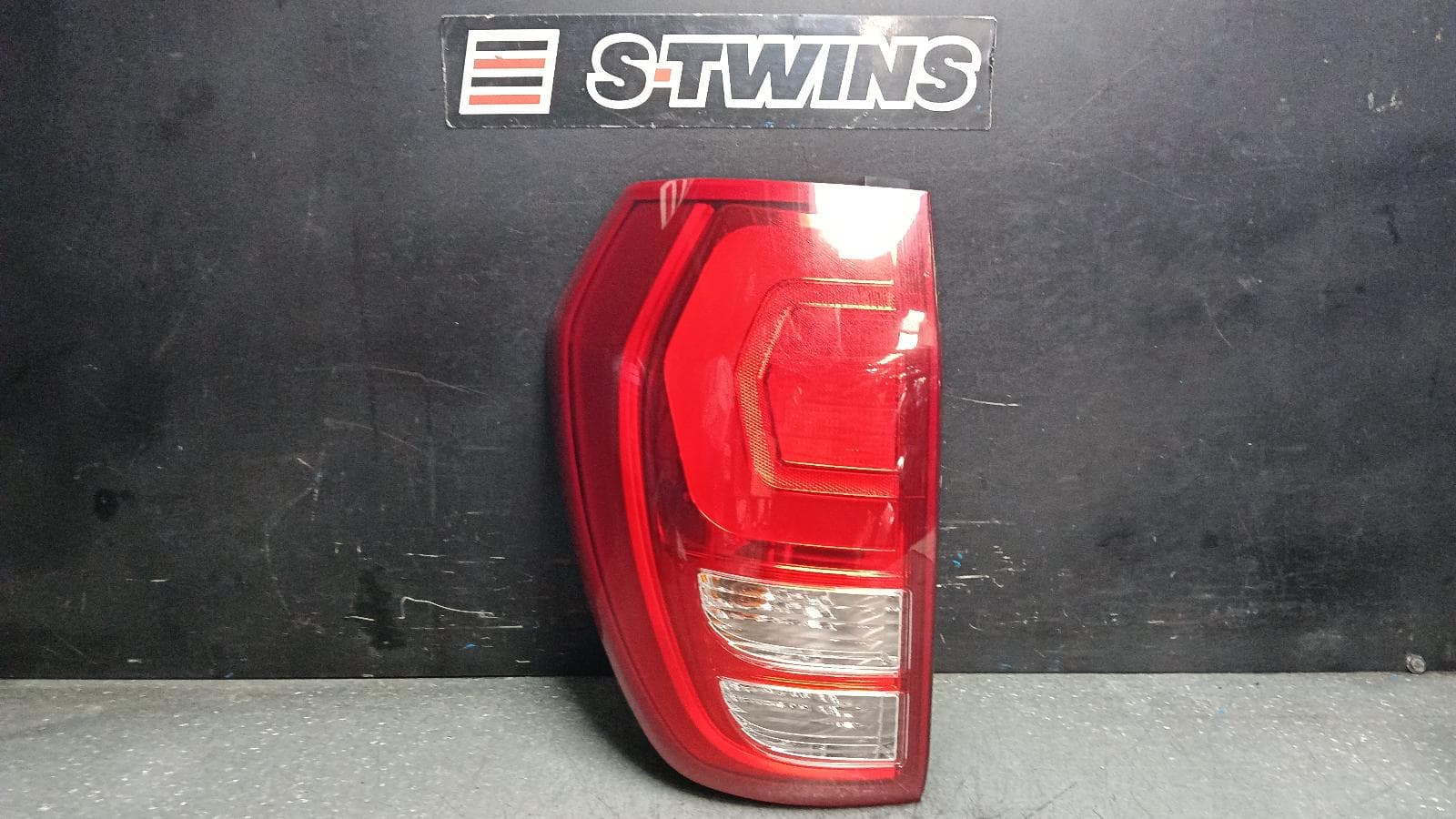 Used auto part listing image: 2019 HAVAL H9 LEFT TAILLIGHT IN BODY, LOWER, 05/15-12/21 0000400037