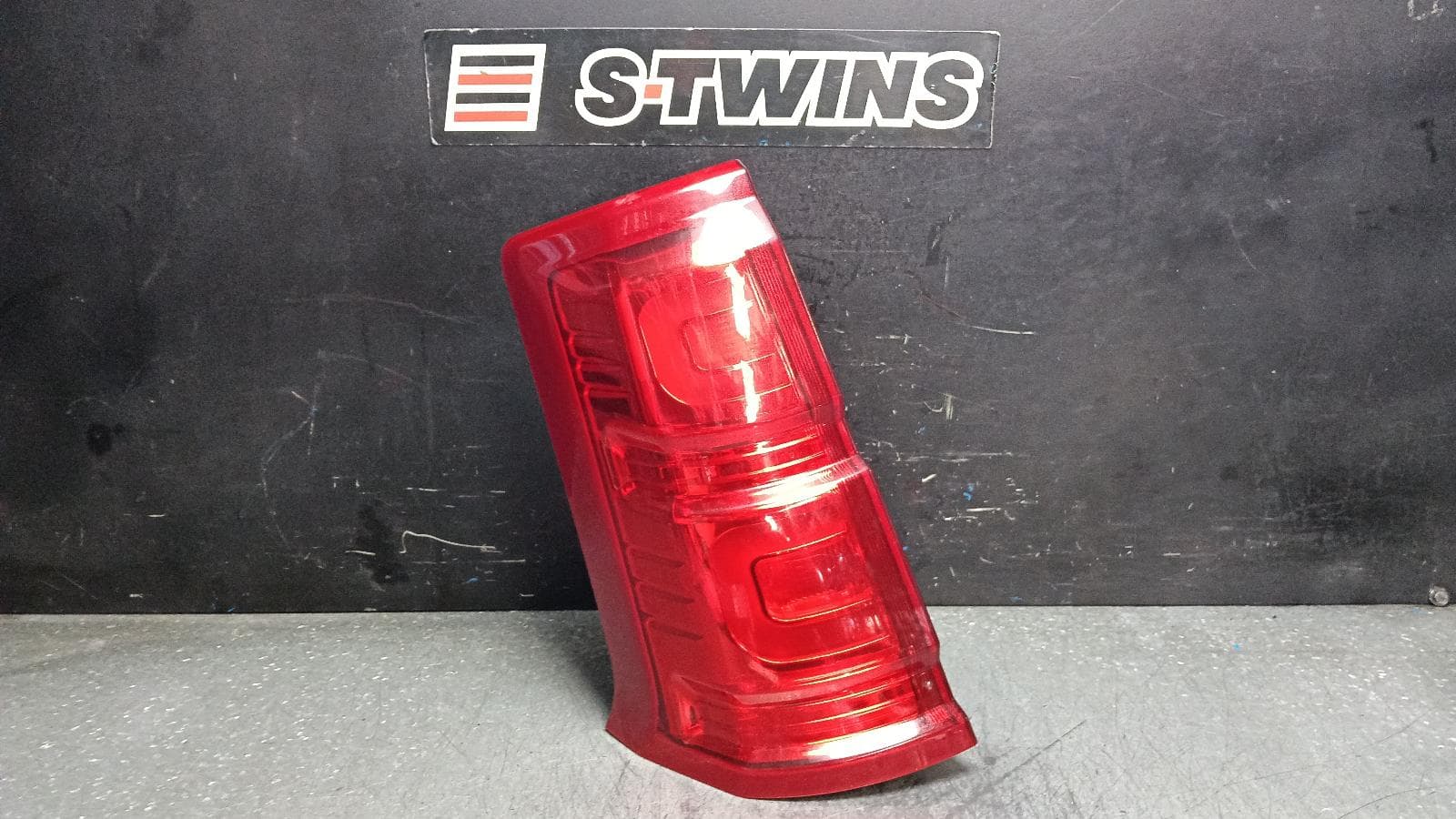 Used auto part listing image: 2019 HAVAL H9 LEFT TAILLIGHT IN BODY, UPPER, 05/15-12/21 0000400038
