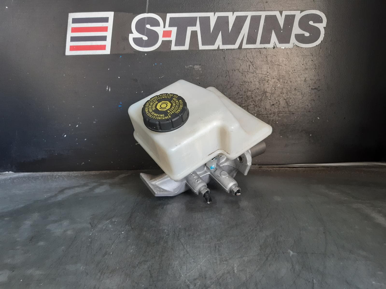 Used auto part listing image: 2018 MERCEDES GLS CLASS MASTER CYLINDER X166, 01/16-07/19 0000285712