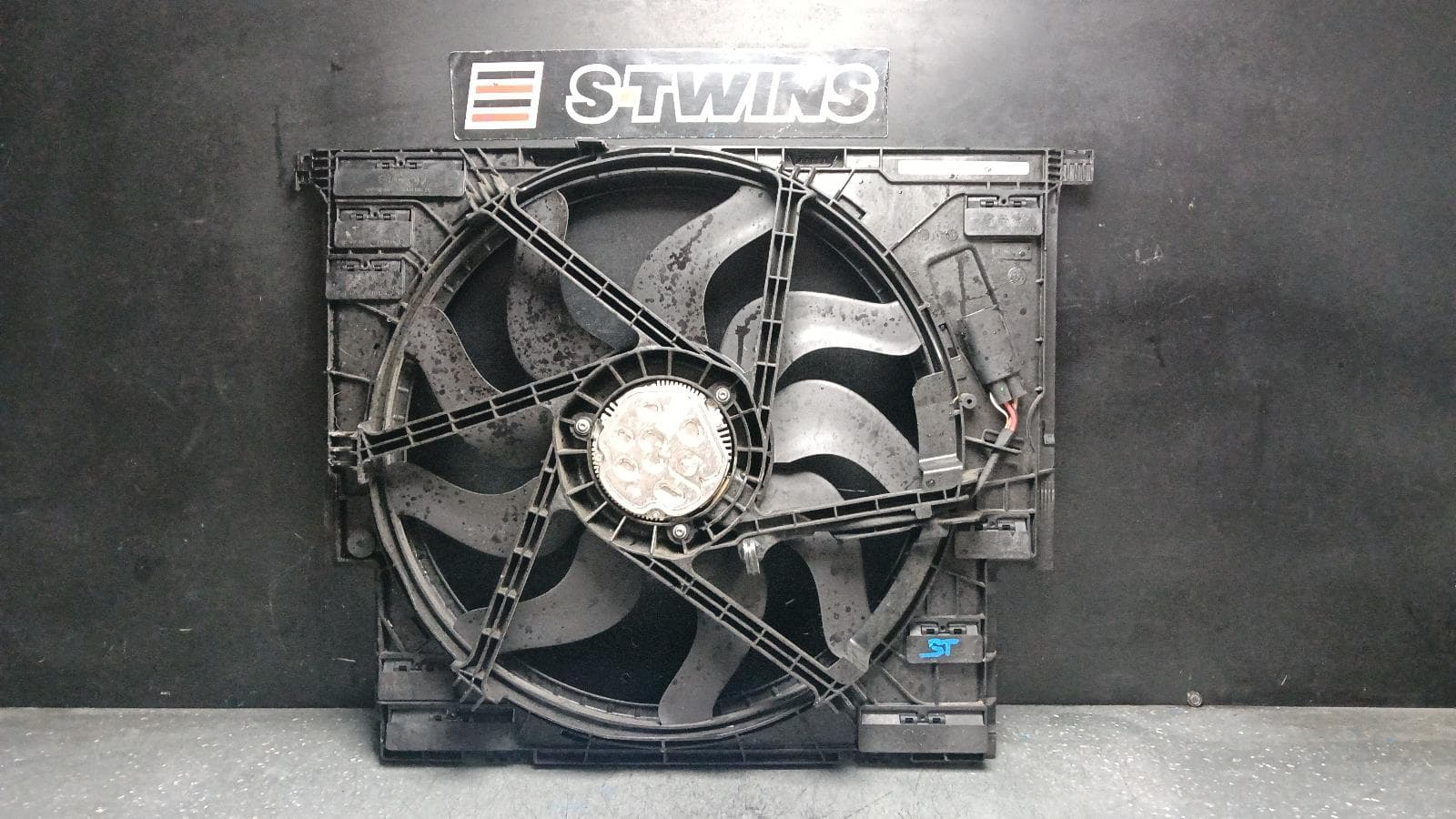 Used auto part listing image: 2023 BMW 4 SERIES FAN RADIATOR FAN, 2.0, PETROL, B48C CODE, 400W, G22/G23, 06/20- 0000401149