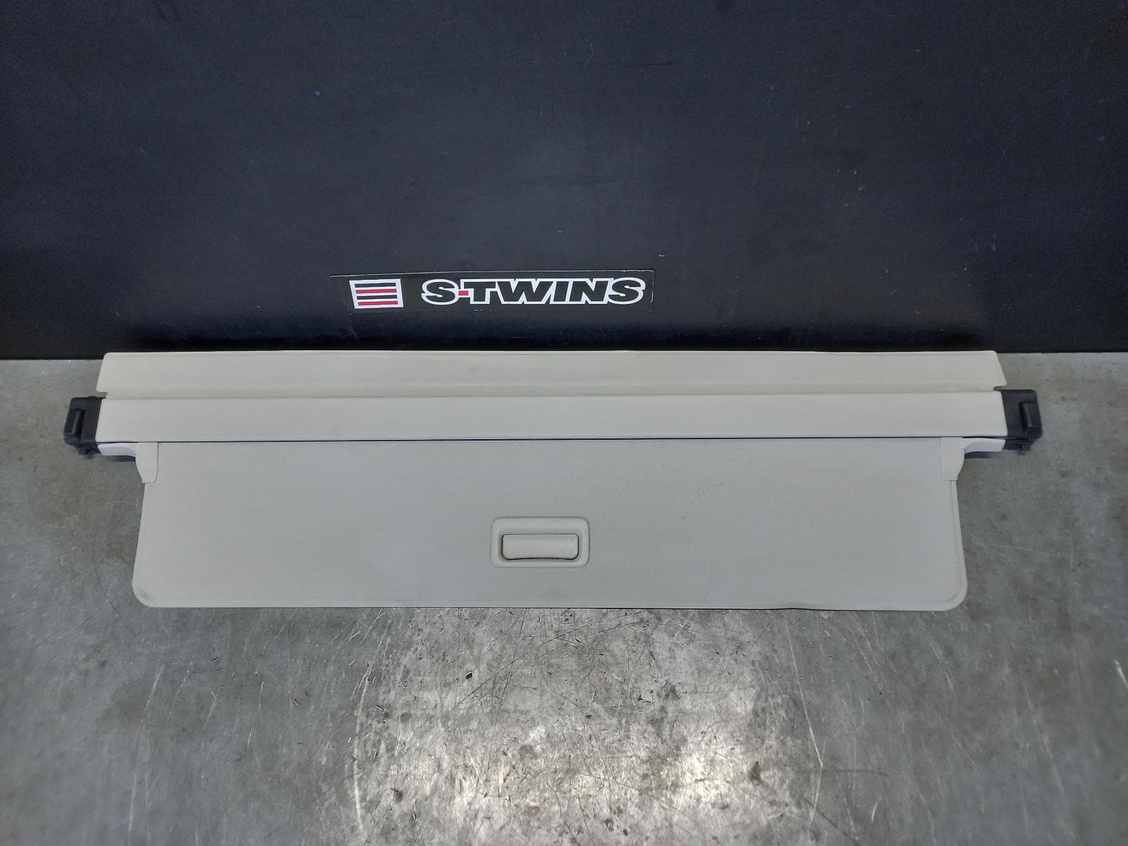 Used auto part listing image: 2020 VOLVO XC60 PARCEL SHELF CARGO BLIND GEN 2, 04/17- 0000334782