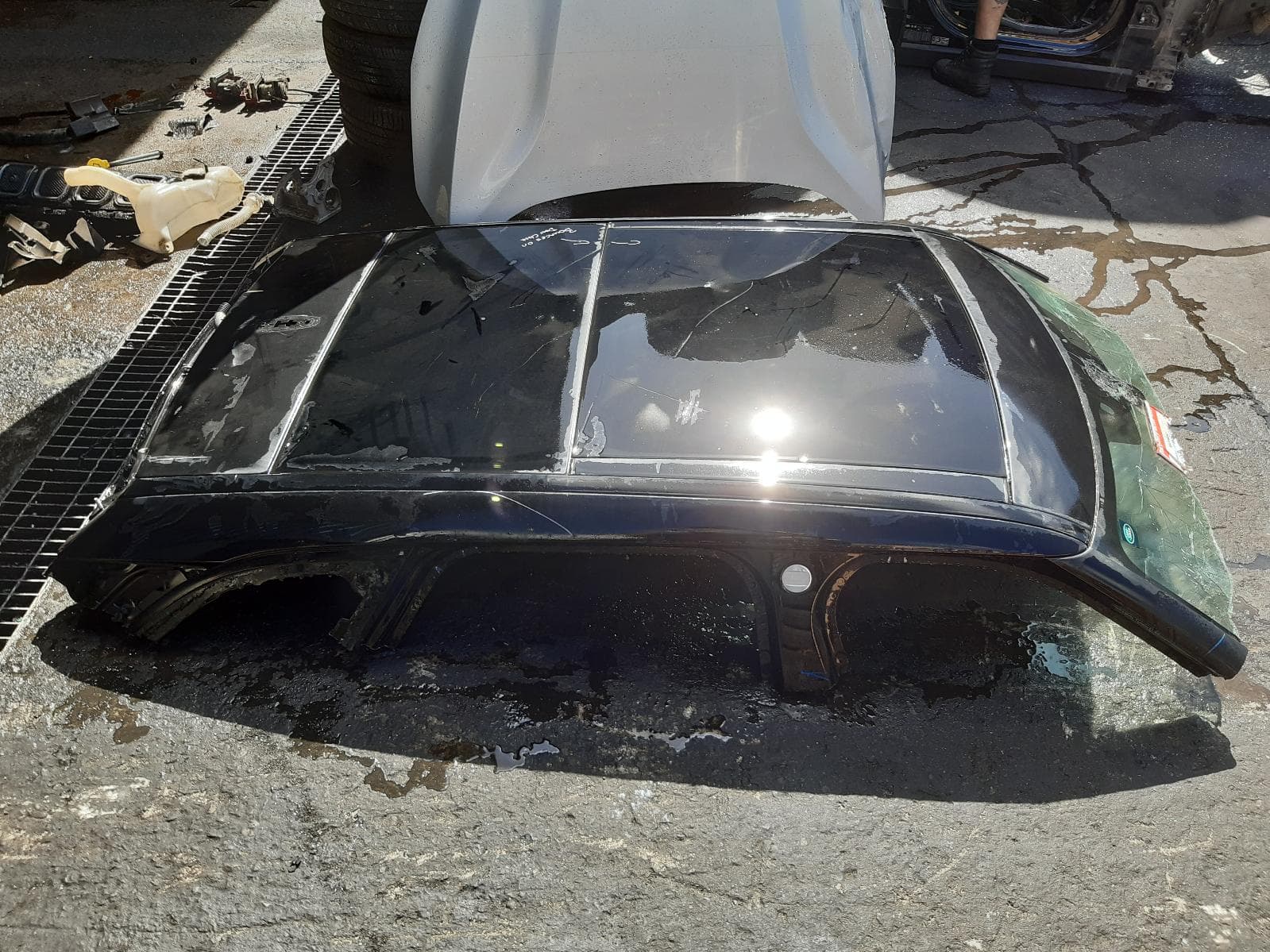 Used auto part listing image: 2017 LAND ROVER RANGEROVER VELAR ROOF GLASS SUNROOF T L560, 05/17- 0000299170