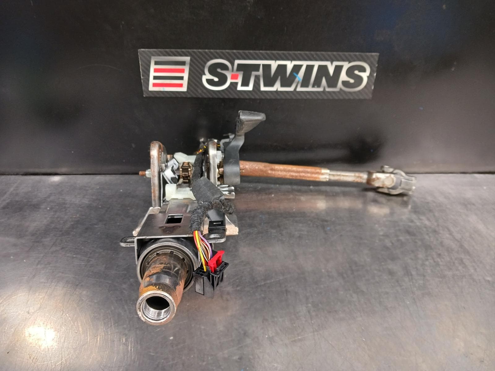 Used auto part listing image: 2018 VOLKSWAGEN TIGUAN STEERING COLUMN 5NA, 06/16-02/24 0000236945