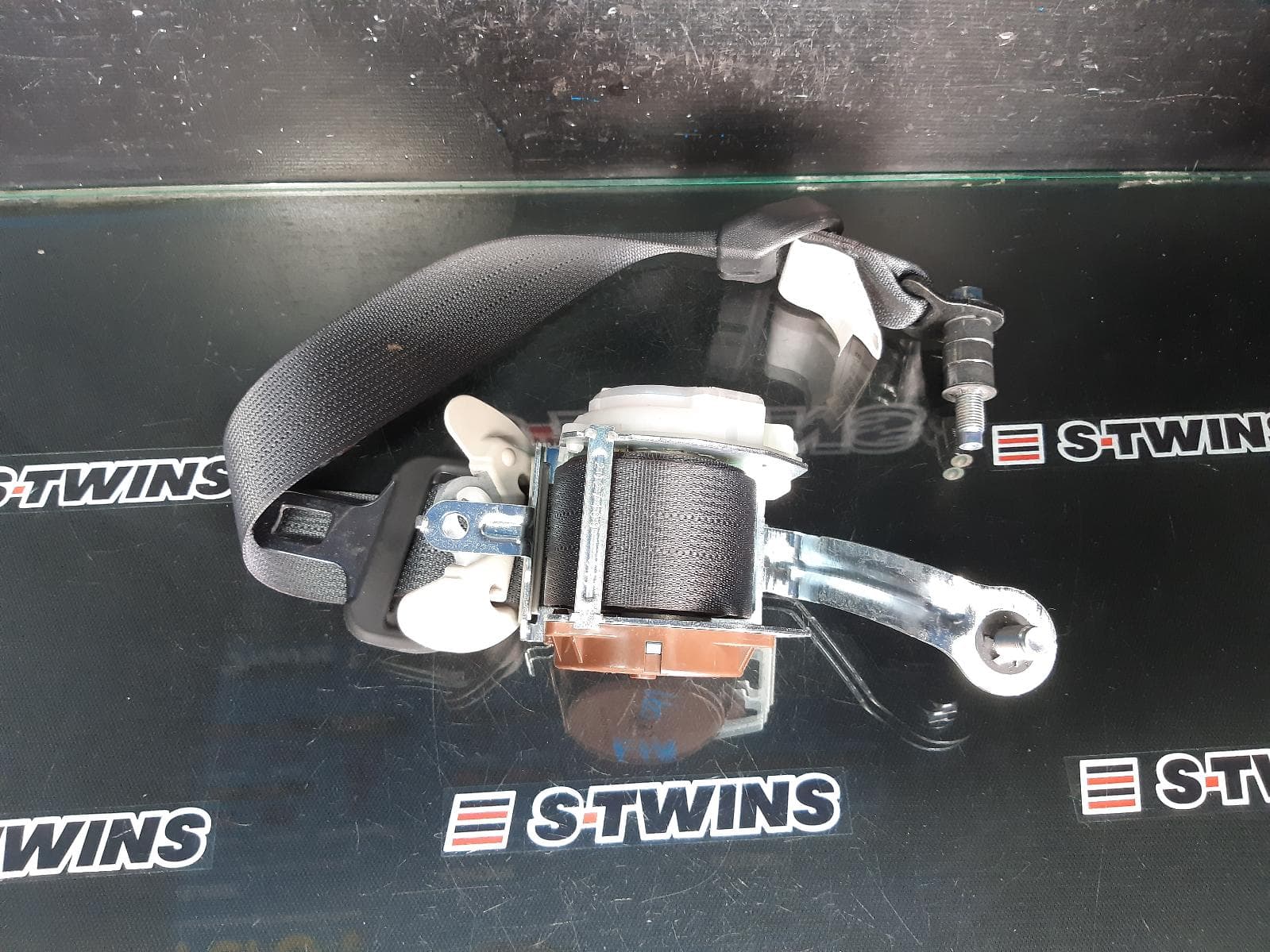 Used auto part listing image: 2018 NISSAN PATHFINDER SEAT BELT STALK LH REAR 2ND ROW, SEAT BELT ONLY, R52, 10/13-04/21 0000201861