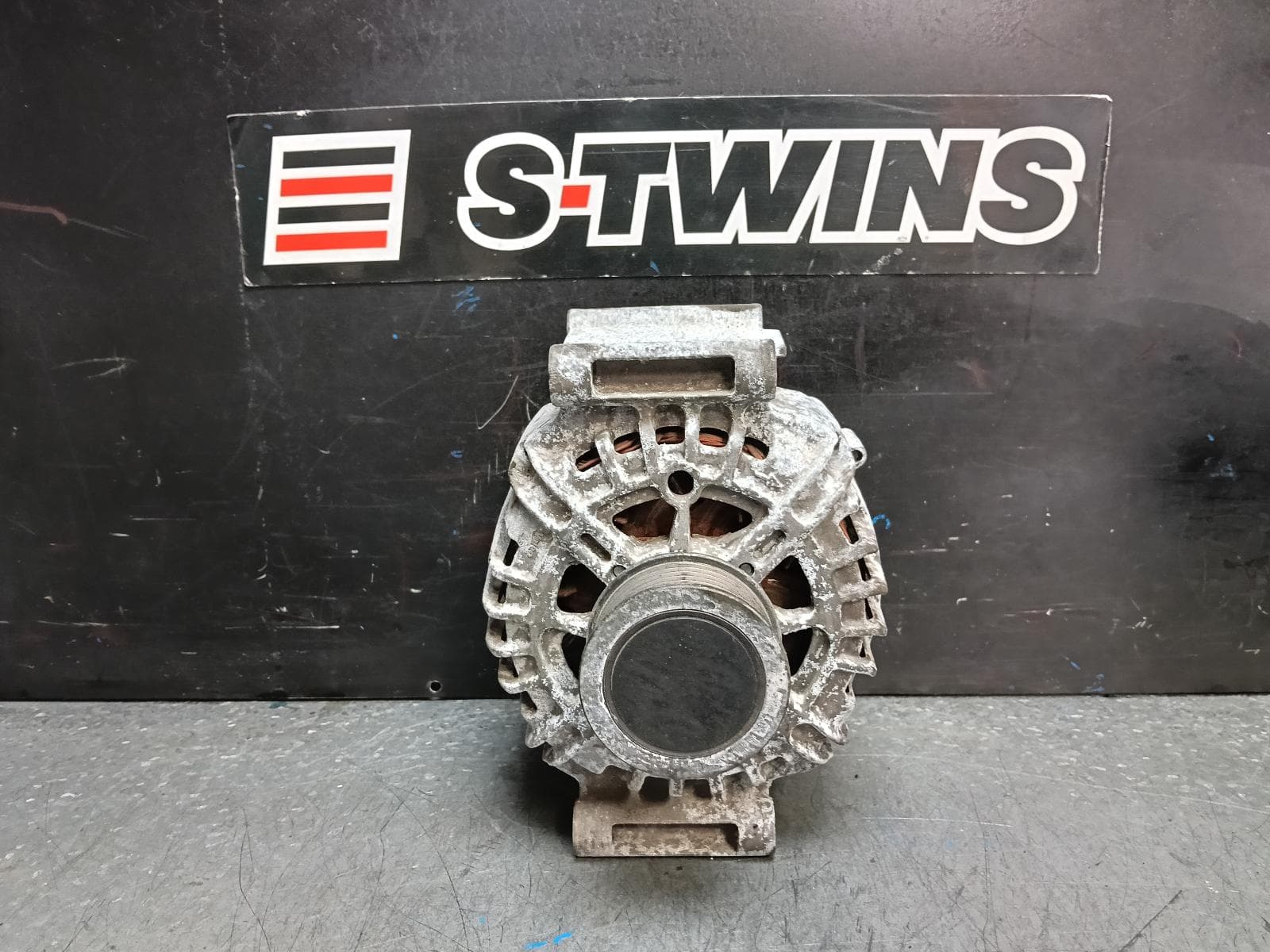 Used auto part listing image: 2019 AUDI Q5 ALTERNATOR PETROL, 2.0, VALEO, FY, 02/17-08/20 0000386287