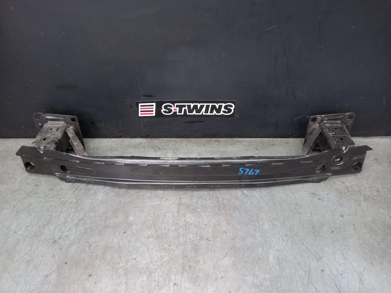 Used auto part listing image: 2019 AUDI Q5 R BAR BRACKET REINFO REINFORCEMENT, FY, 02/17- 0000386299