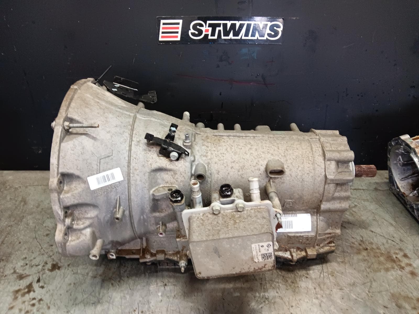 Used auto part listing image: 2018 RAM 1500 TRANS GEARBOX AUTO, 5.7, PETROL, NON TRANSFER CASE, DS, 11/17- 0000410592