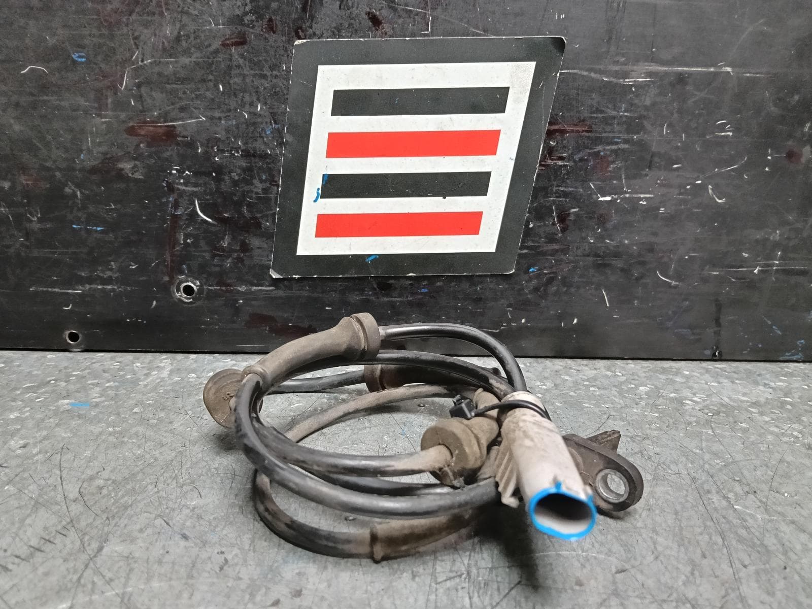 Used auto part listing image: 2017 LAND ROVER RANGEROVER SPORT ABS SENSOR LH FRONT, L494, 12/13-04/22 0000396826
