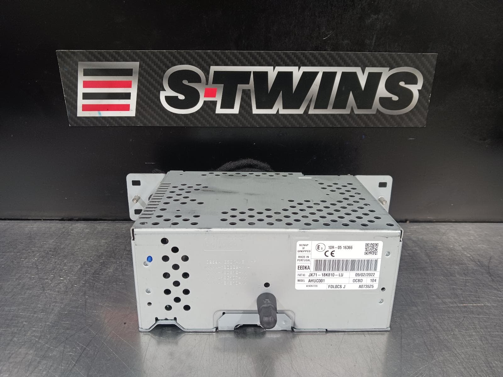 Used auto part listing image: 2022 FORD ESCAPE SAT/NAV HEAD UNIT, ZH, 06/20- 0000224389