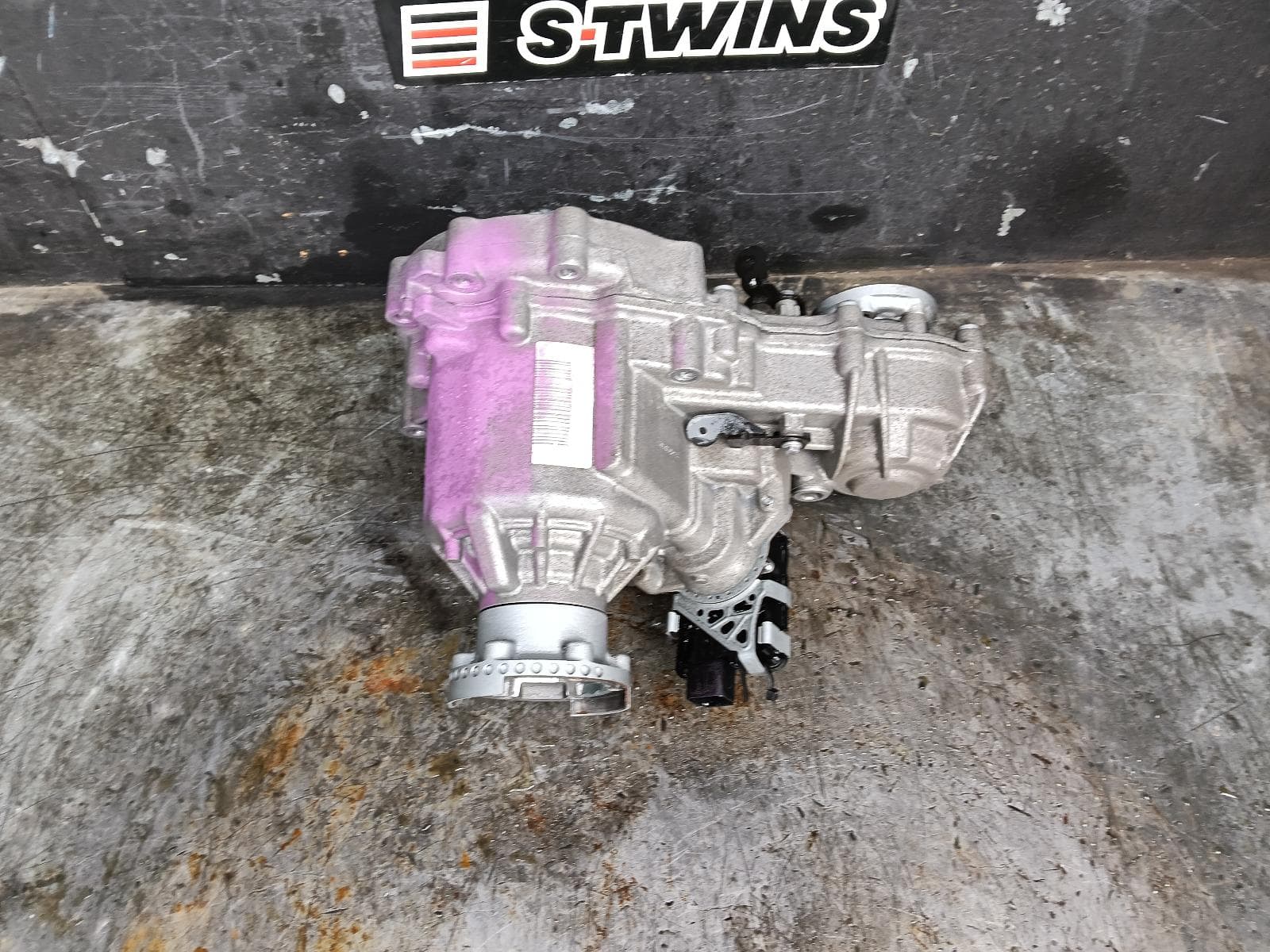 Used auto part listing image: 2020 ALFA ROMEO STELVIO TRANSFER CASE 949, AUTO, DIESEL, 01/18-12/21 0000409301