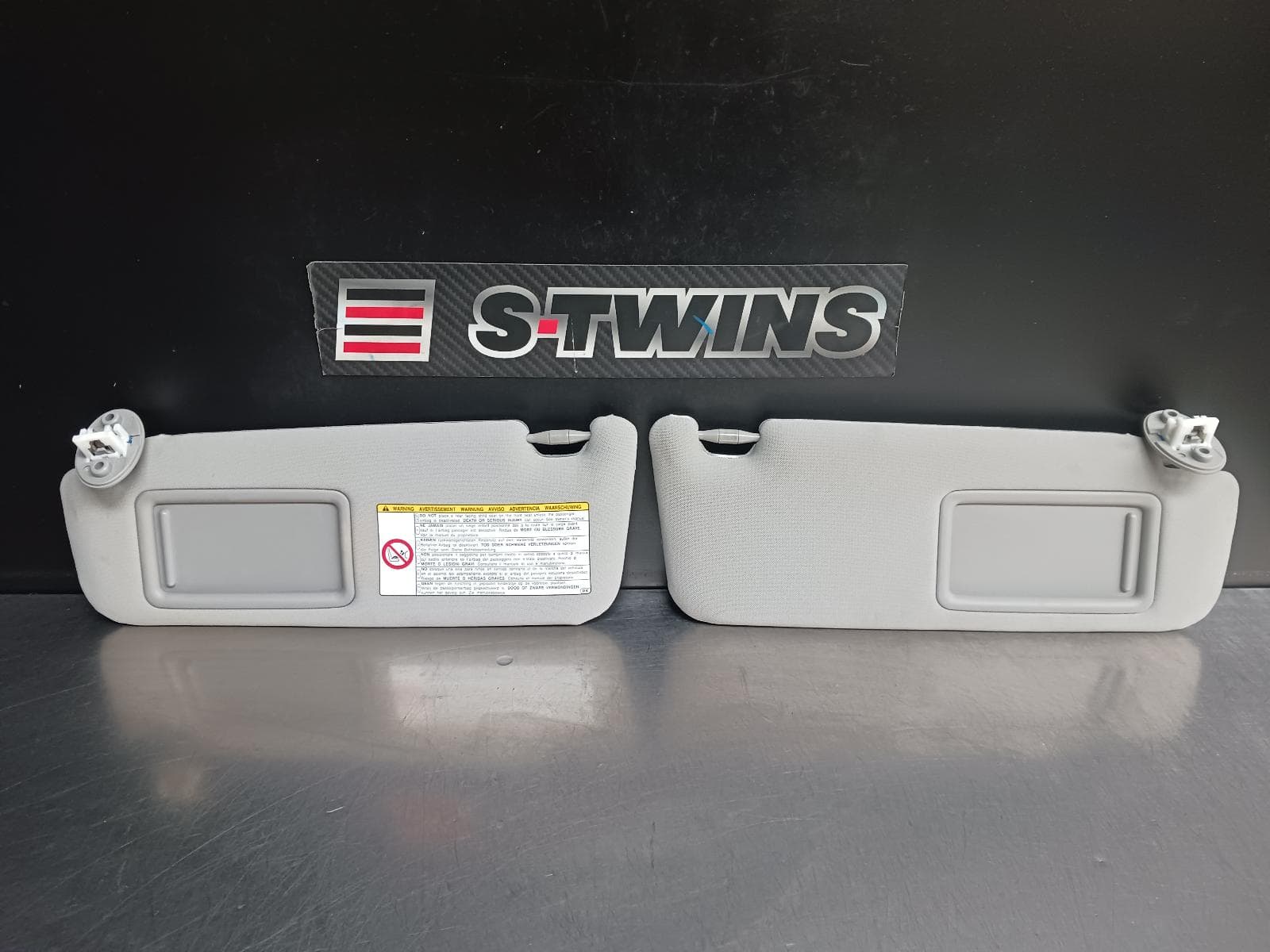 Used auto part listing image: 2014 TOYOTA AURION SUNVISOR GSV50R, PAIR, 02/12-08/17 0000248694