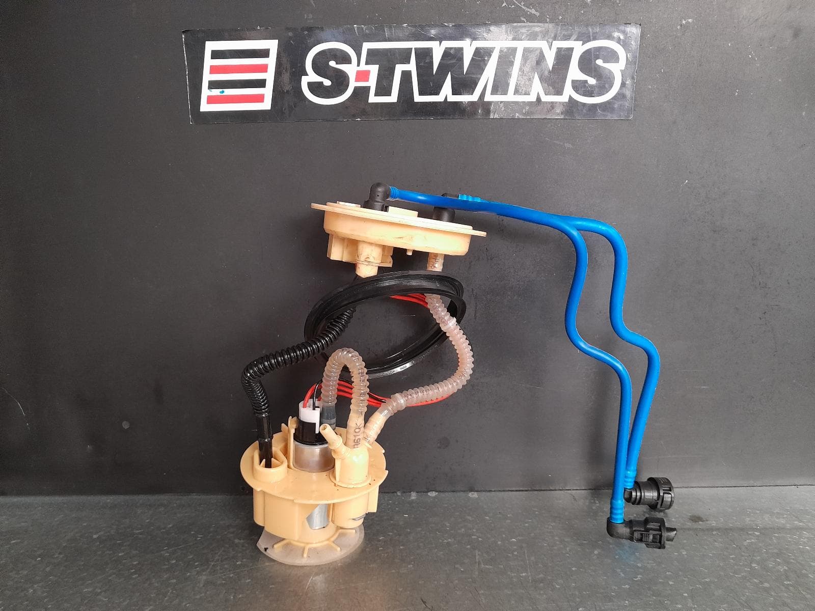Used auto part listing image: 2021 AUDI Q7 FUEL PUMP DIESEL, 3.0, TURBO, 4M, DHXC CODE, IN TANK (PUMP & SENDER), 04/20- 0000322372